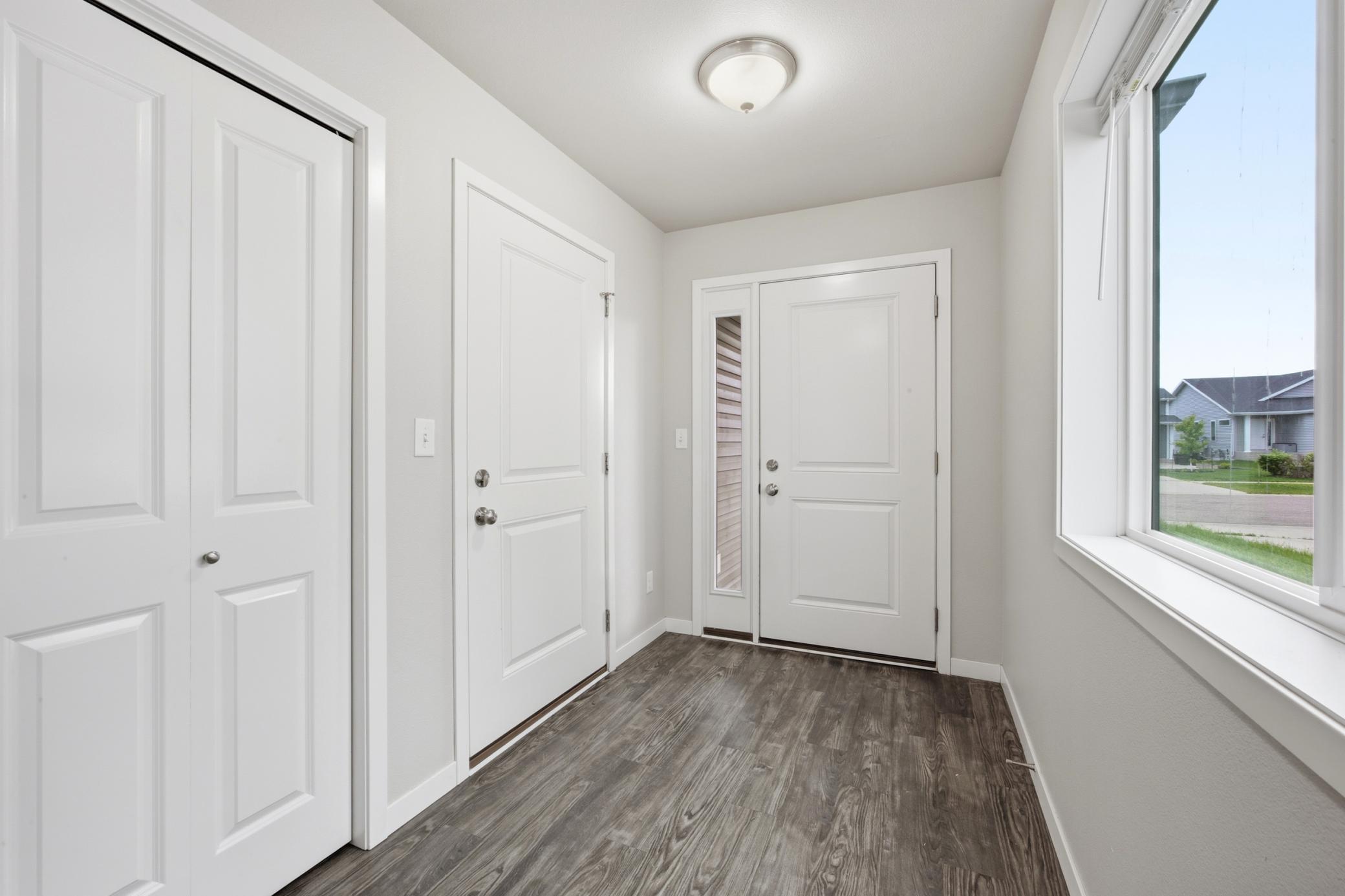 2016 single family home for sale at 4134 14th Avenue S in Moorhead, MN — 3 bed, 3 bath (photo 4 of 24)