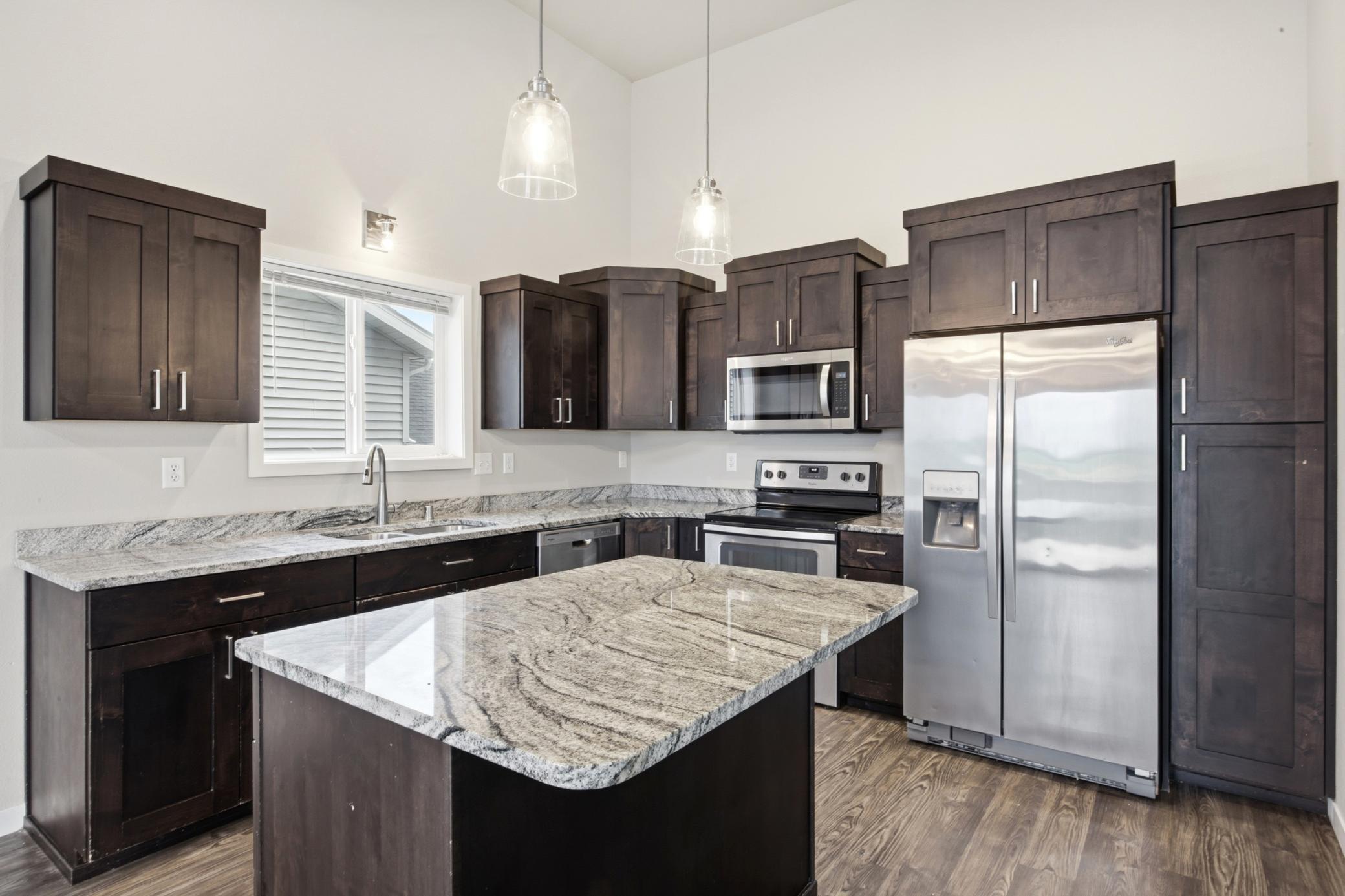 2016 single family home for sale at 4134 14th Avenue S in Moorhead, MN — 3 bed, 3 bath (photo 7 of 24)