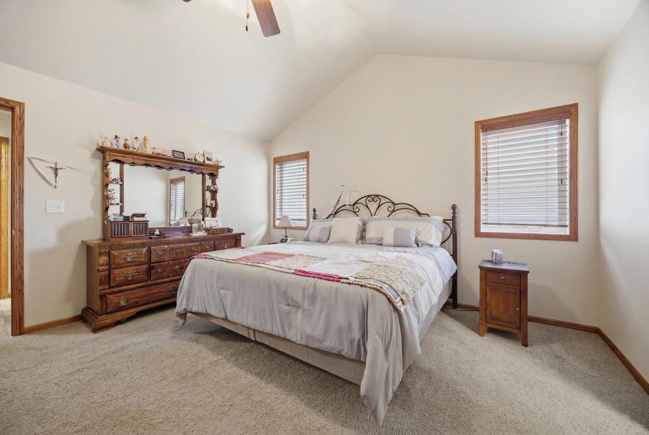 2015 twin home for sale at 1426 Goldenwood Drive in West Fargo, ND — 3 bed, 3 bath (photo 21 of 55)