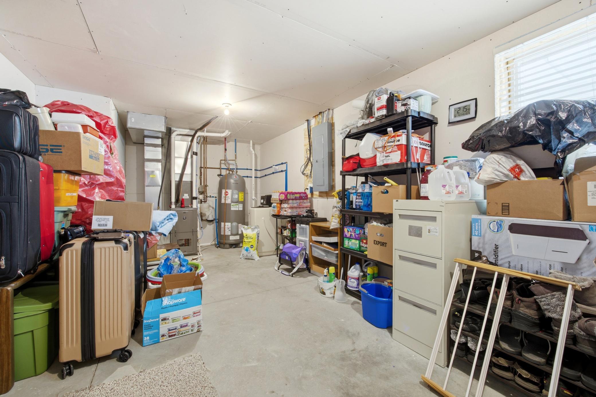 2015 twin home for sale at 1426 Goldenwood Drive in West Fargo, ND — 3 bed, 3 bath (photo 38 of 55)