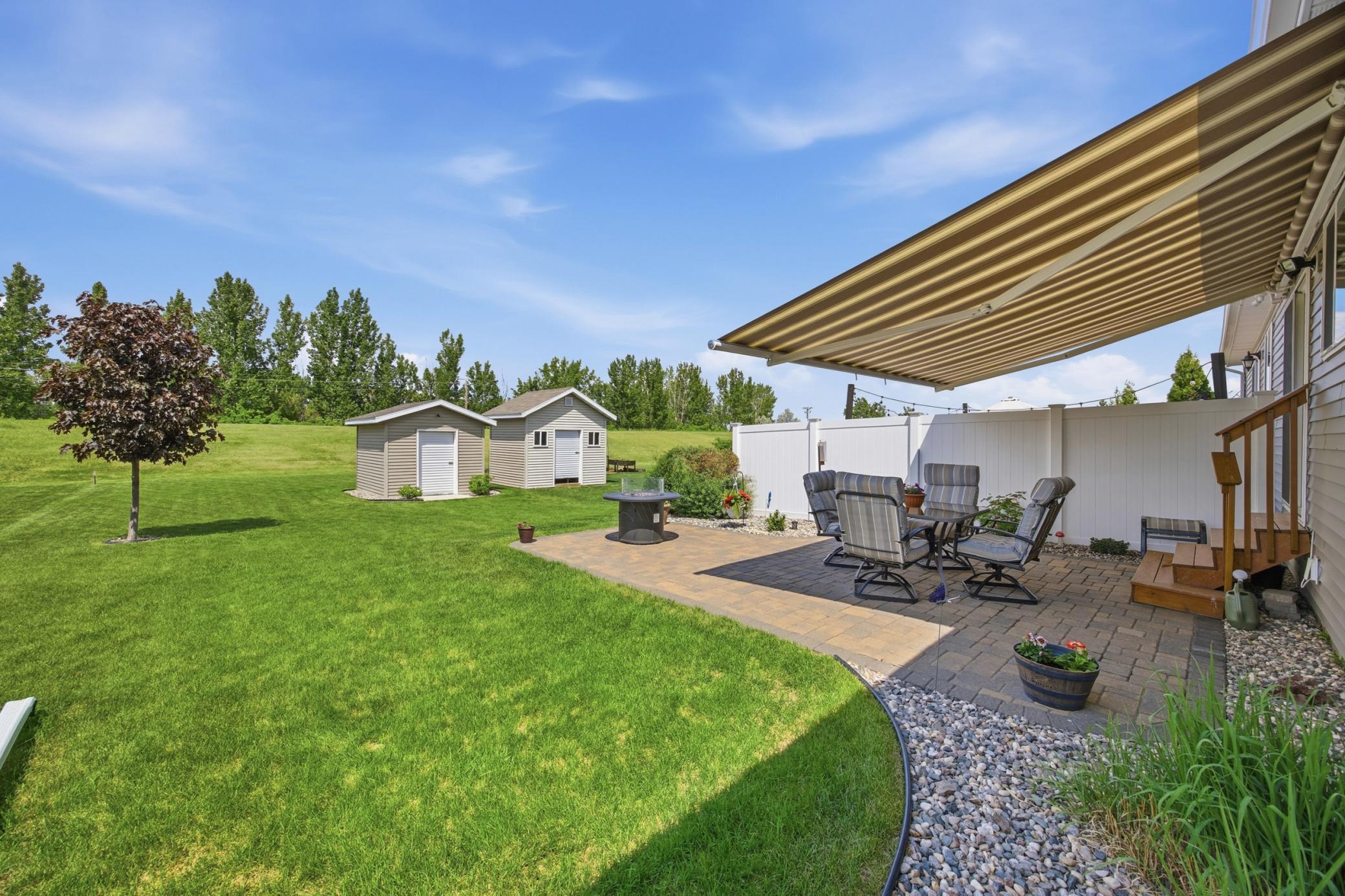 2015 twin home for sale at 1426 Goldenwood Drive in West Fargo, ND — 3 bed, 3 bath (photo 43 of 55)
