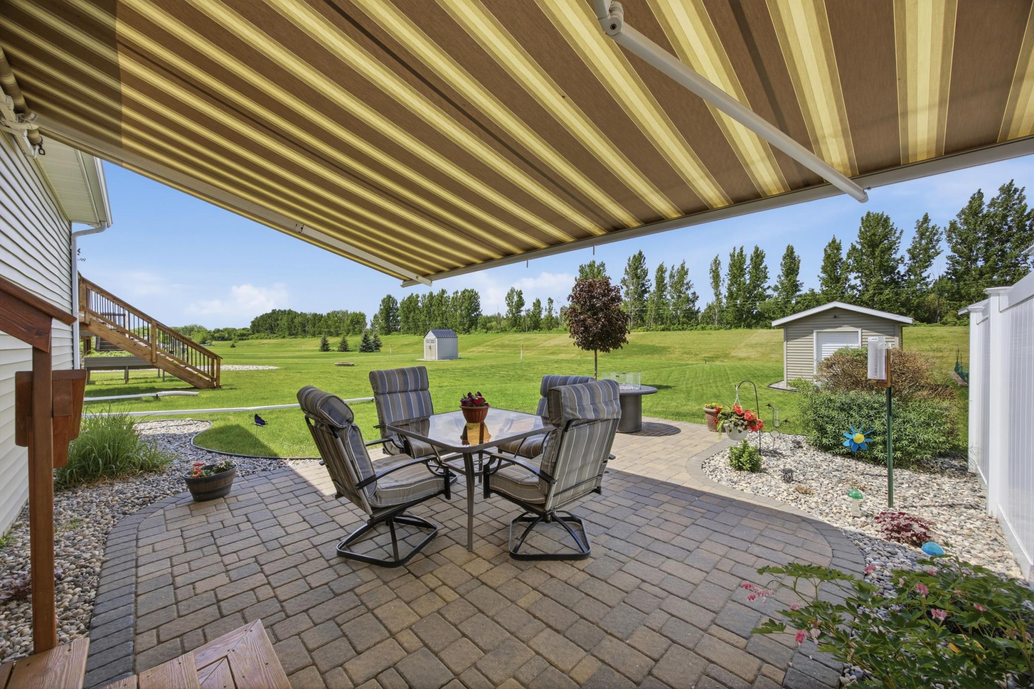 2015 twin home for sale at 1426 Goldenwood Drive in West Fargo, ND — 3 bed, 3 bath (photo 44 of 55)