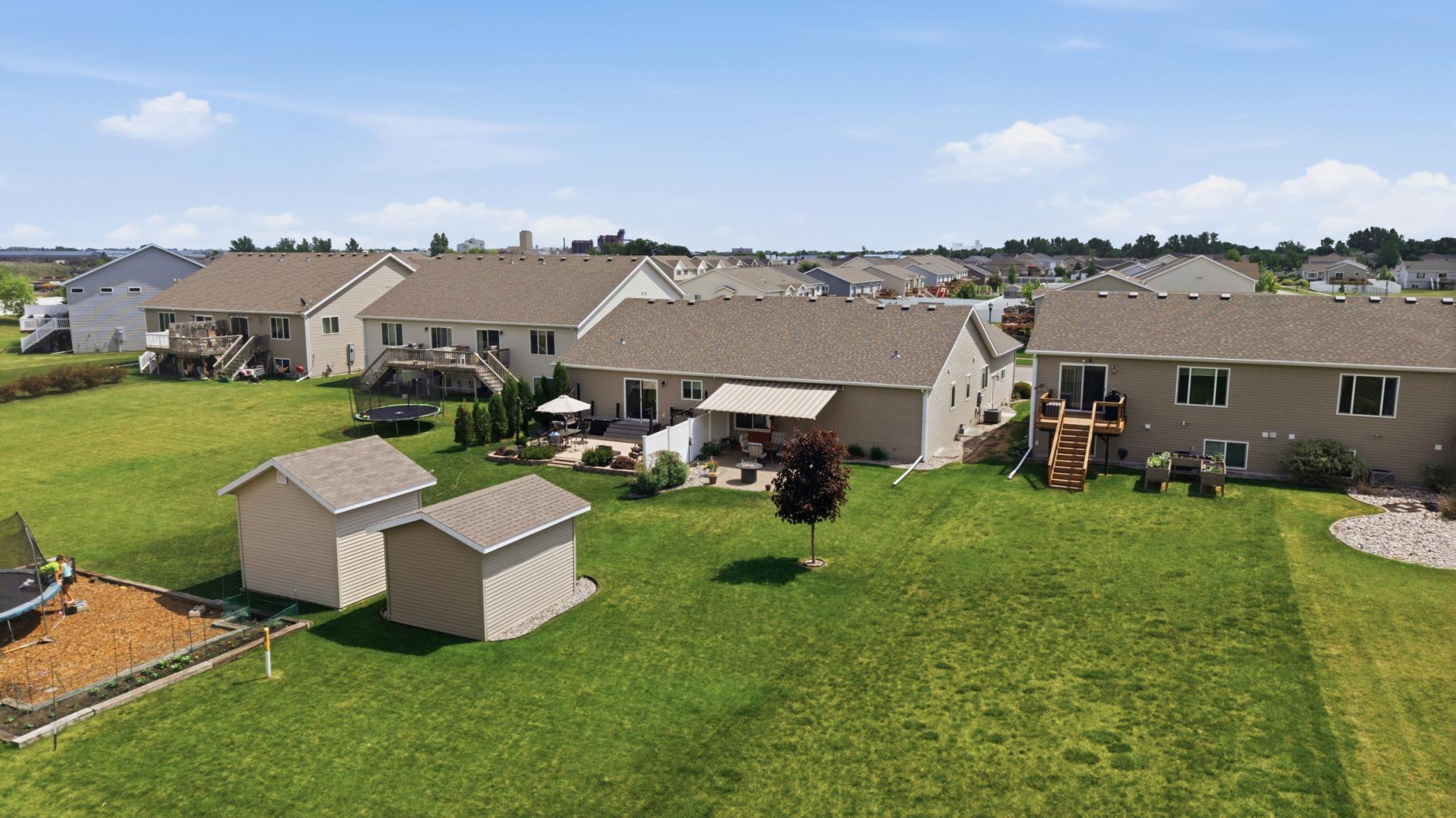 2015 twin home for sale at 1426 Goldenwood Drive in West Fargo, ND — 3 bed, 3 bath (photo 48 of 55)