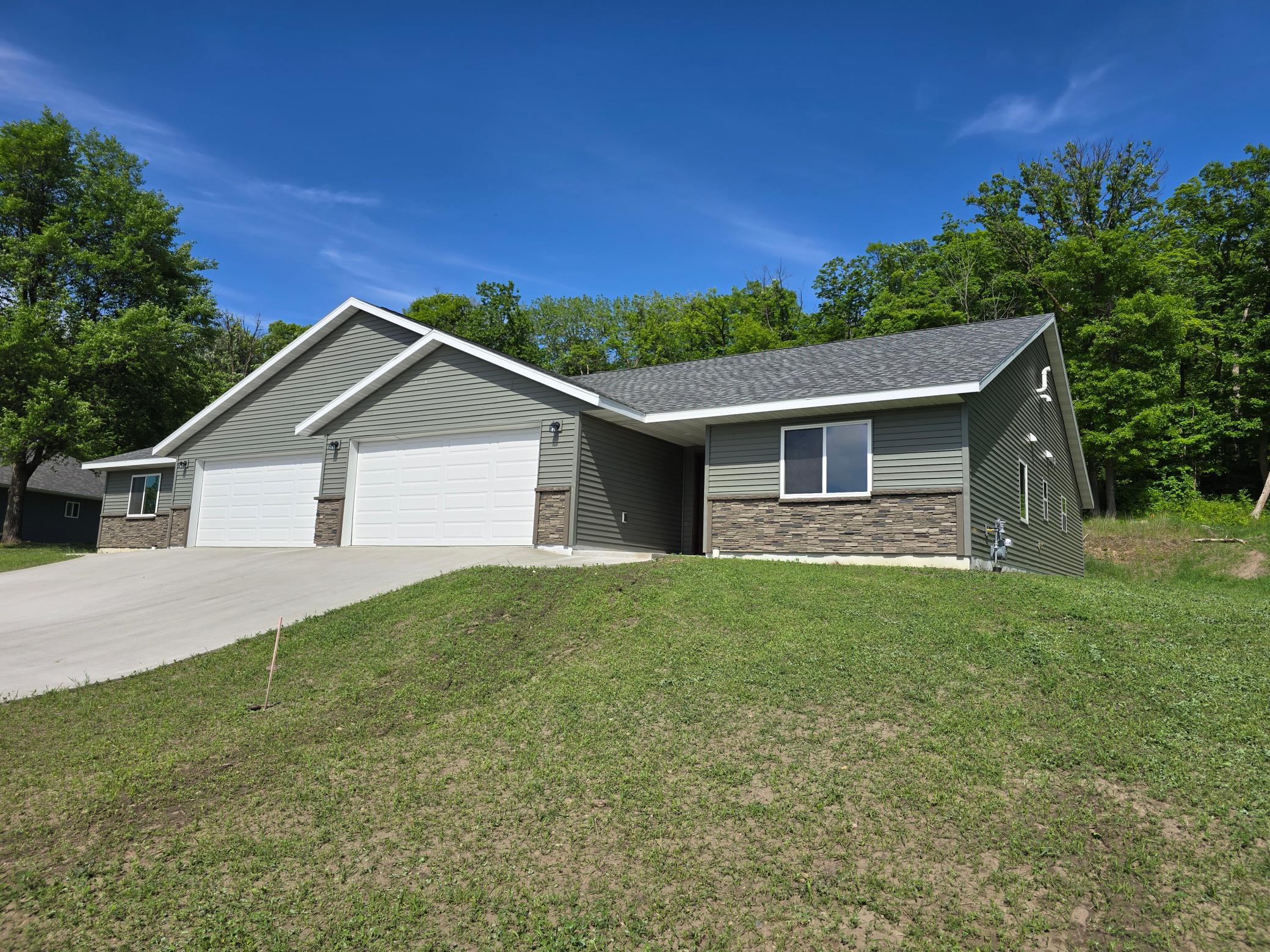 2025 townhouse for sale at 1477 Michigan Avenue in Detroit Lakes, MN — 3 bed, 2 bath (photo 2 of 15)