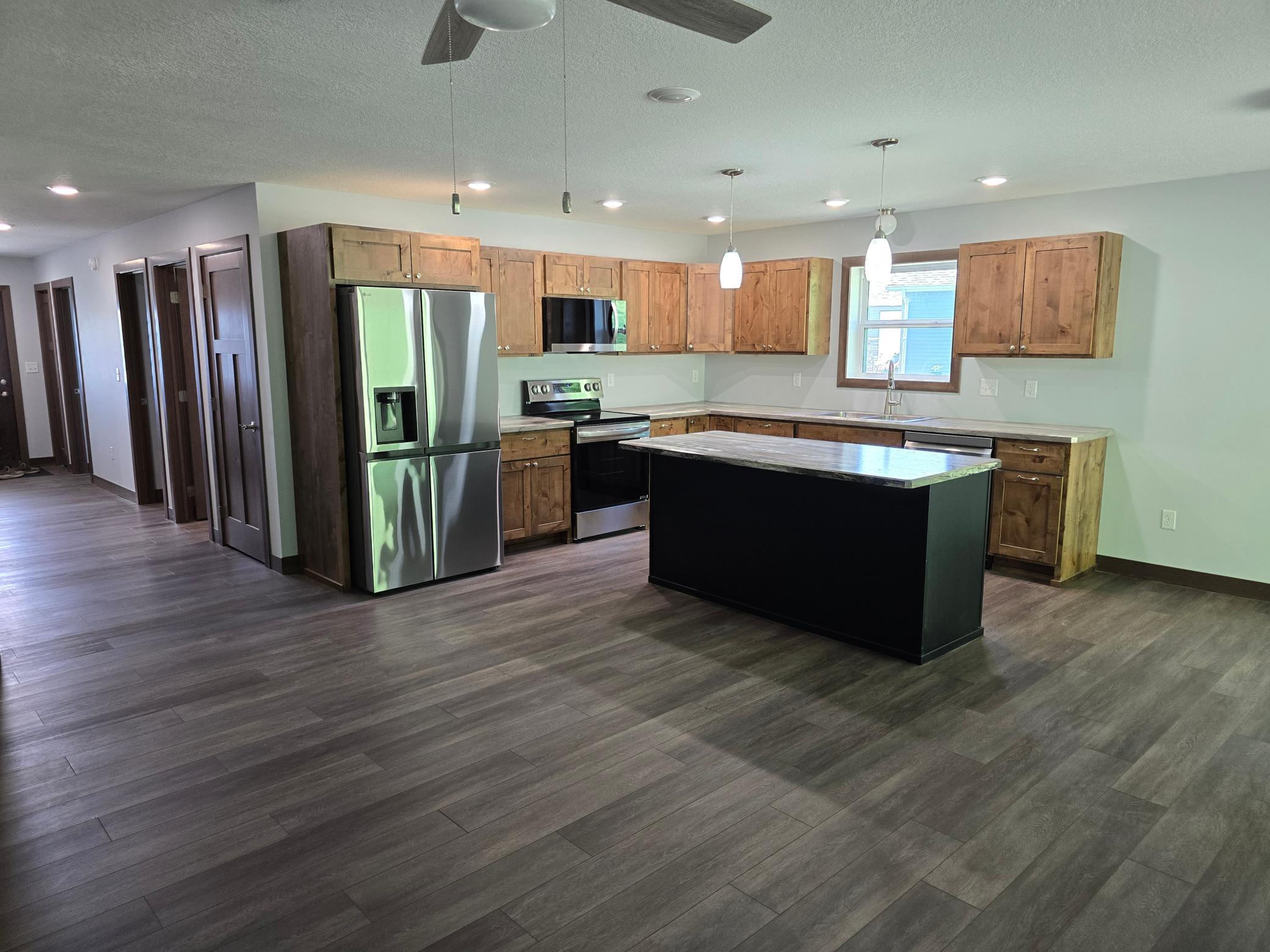 2025 townhouse for sale at 1477 Michigan Avenue in Detroit Lakes, MN — 3 bed, 2 bath (photo 3 of 15)
