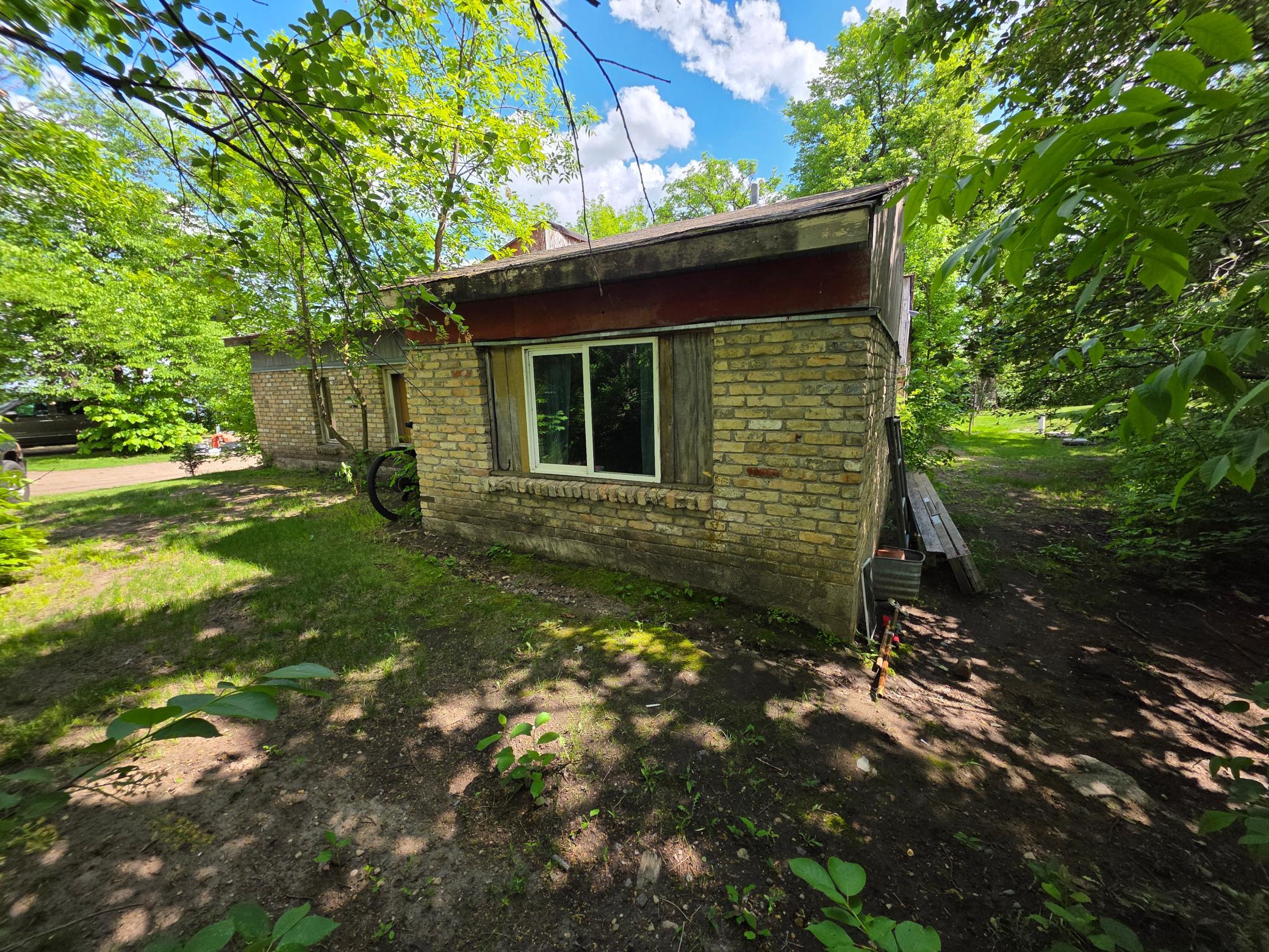 1977 single family home for sale at 20885 Leona Beach Road in Rochert, MN — 3 bed, 1 bath (photo 19 of 39)