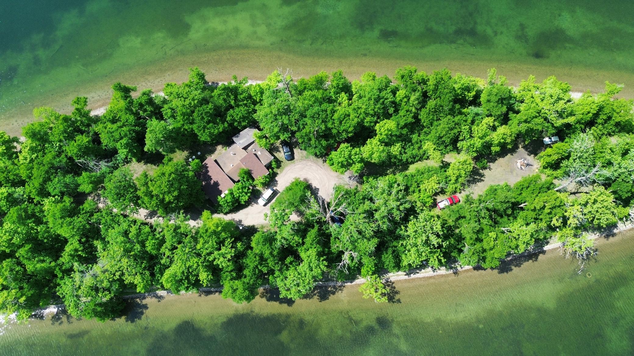 1977 single family home for sale at 20885 Leona Beach Road in Rochert, MN — 3 bed, 1 bath (photo 6 of 39)