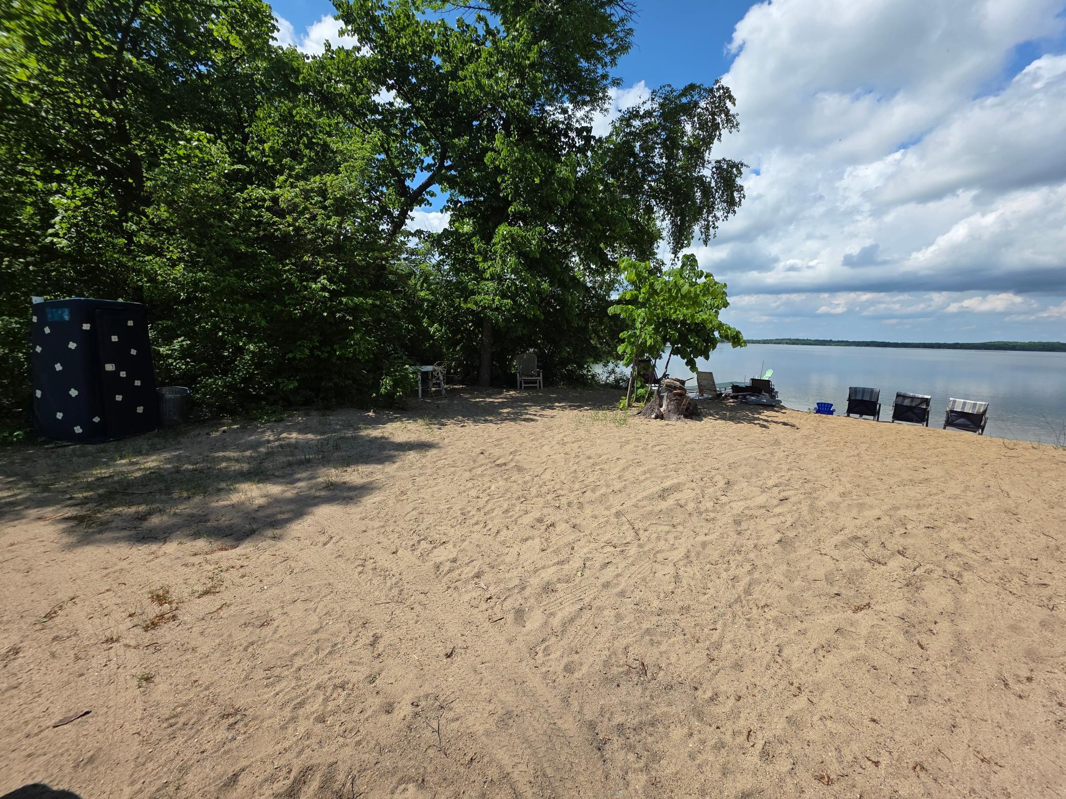 1977 single family home for sale at 20885 Leona Beach Road in Rochert, MN — 3 bed, 1 bath (photo 7 of 39)