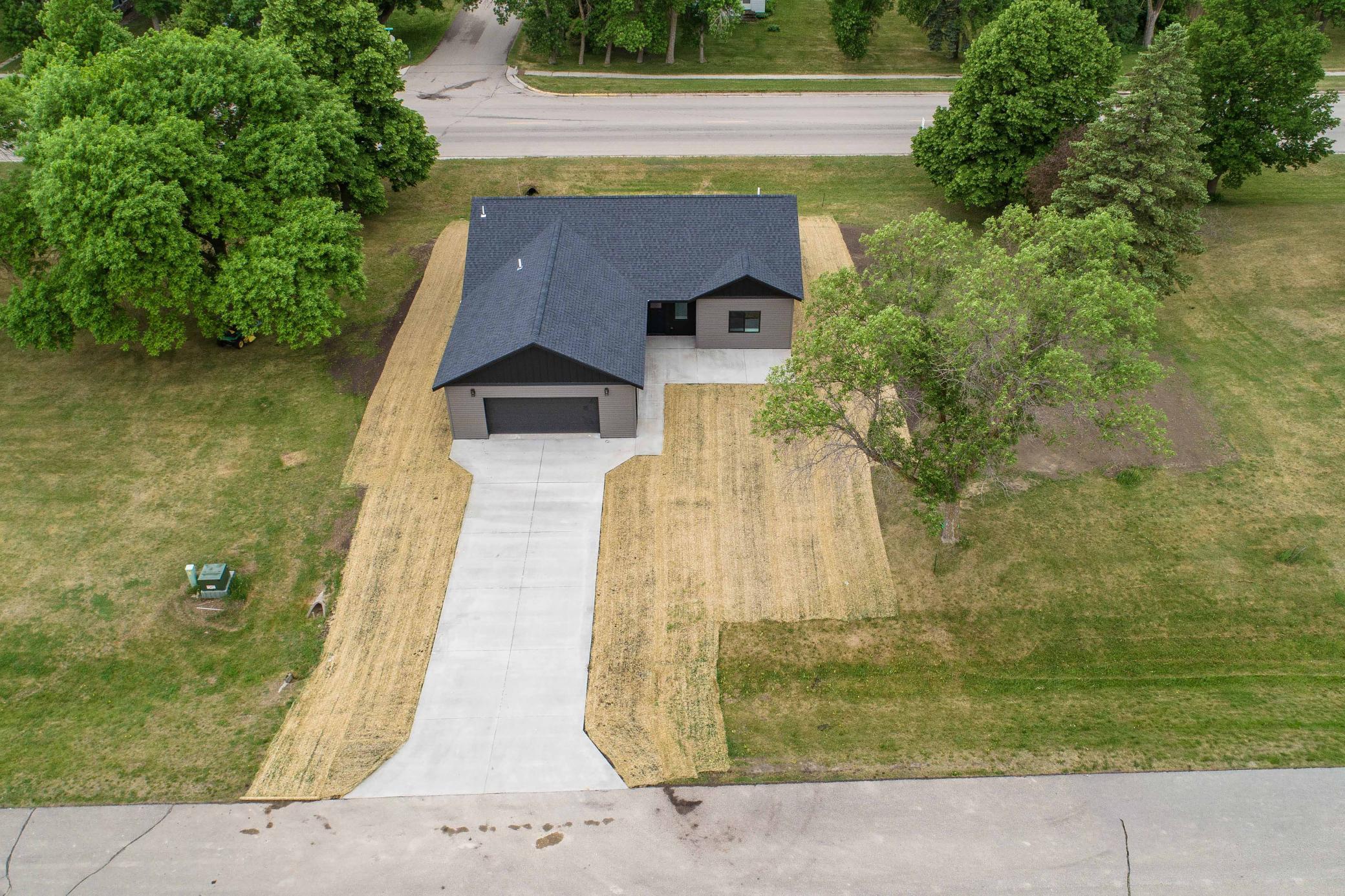 313 1st Street NE, Rothsay MN 56579 - Photo 4 of 32