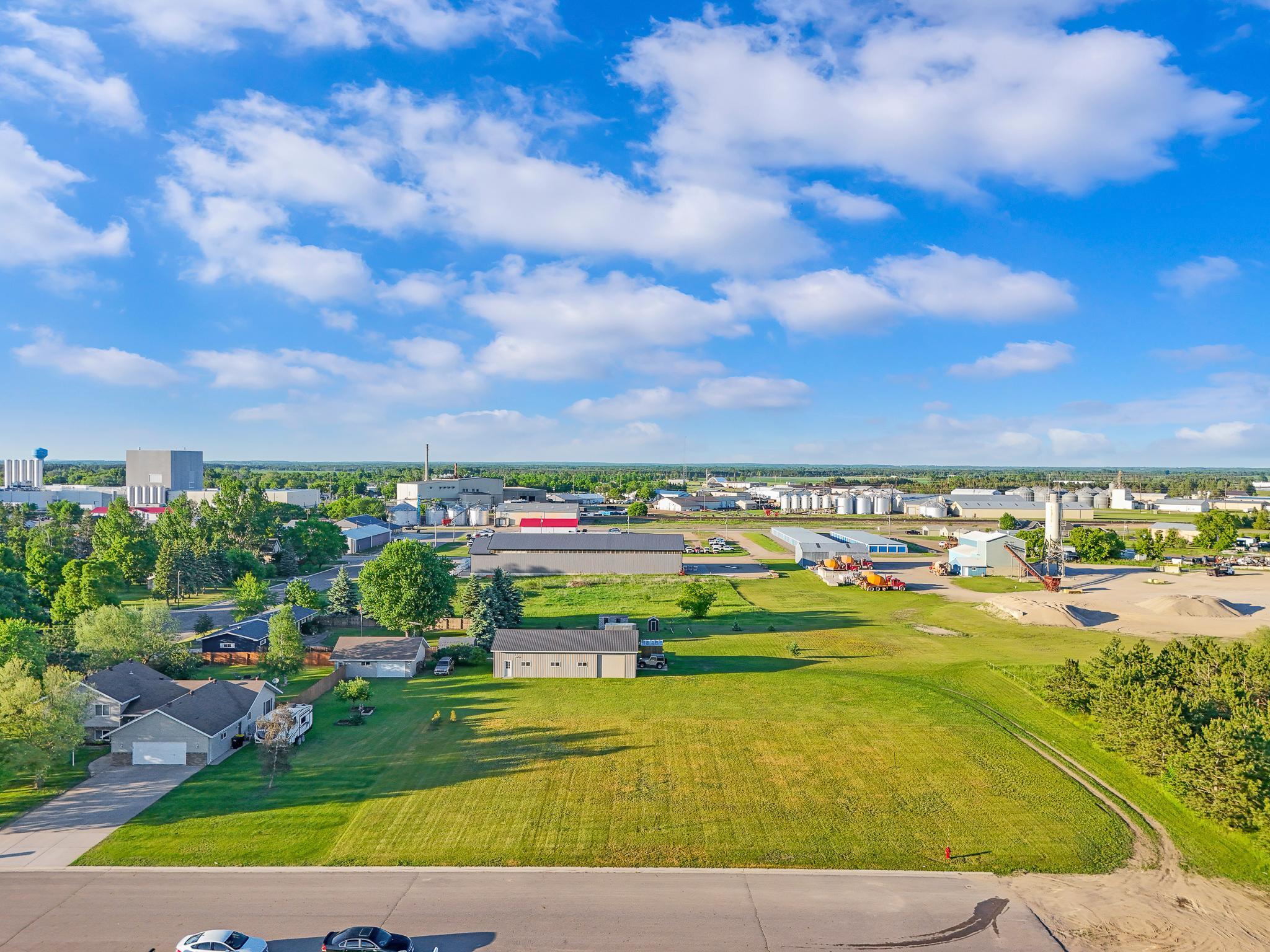 707 4th St SE, Perham MN 56573 - Photo 3 of 10