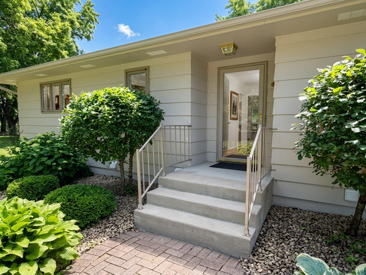 610 Woodland Drive, Fergus Falls MN 56537 - Photo 5 of 30
