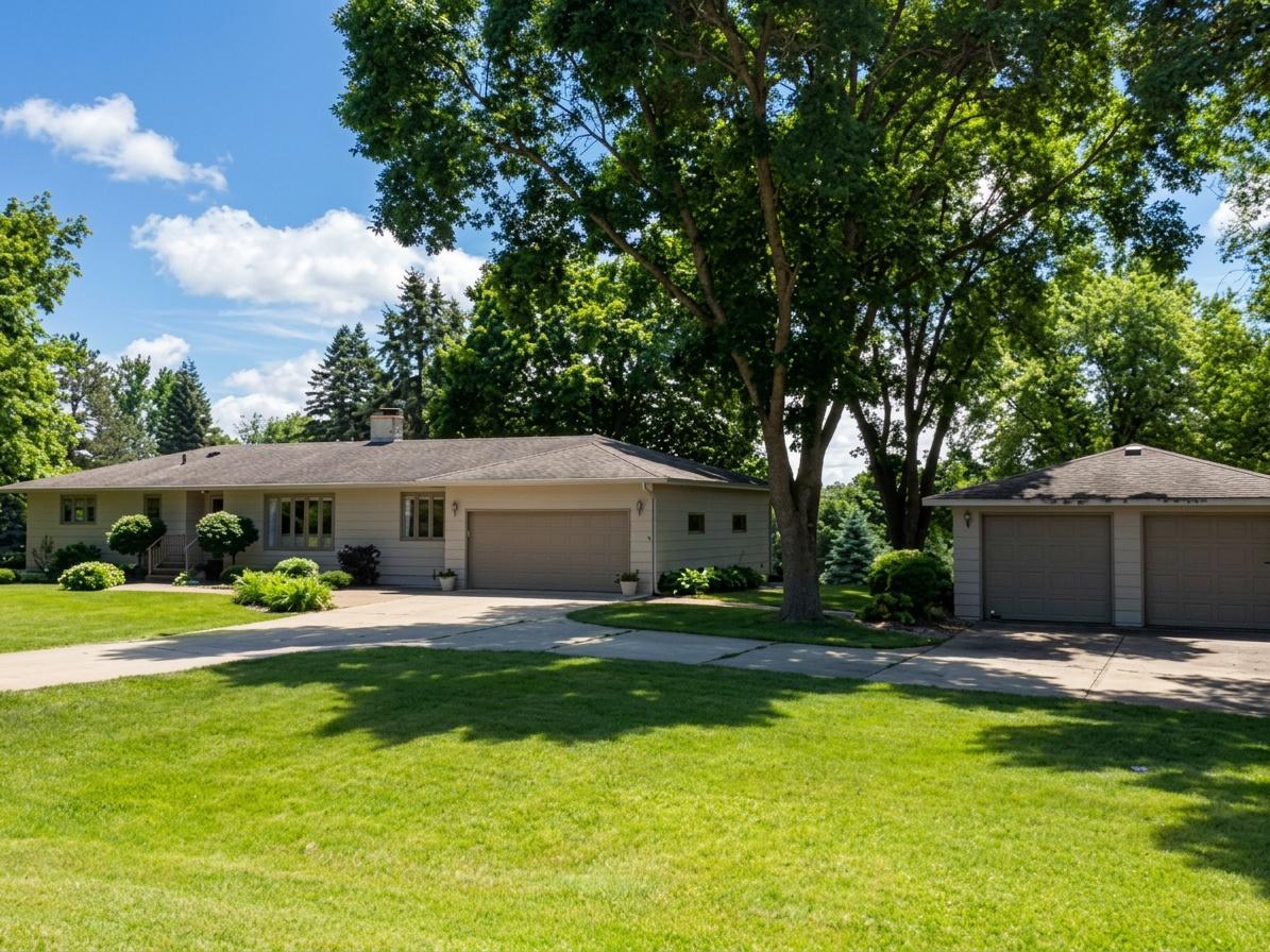 1968 single family home for sale at 610 Woodland Drive in Fergus Falls, MN — 5 bed, 3 bath