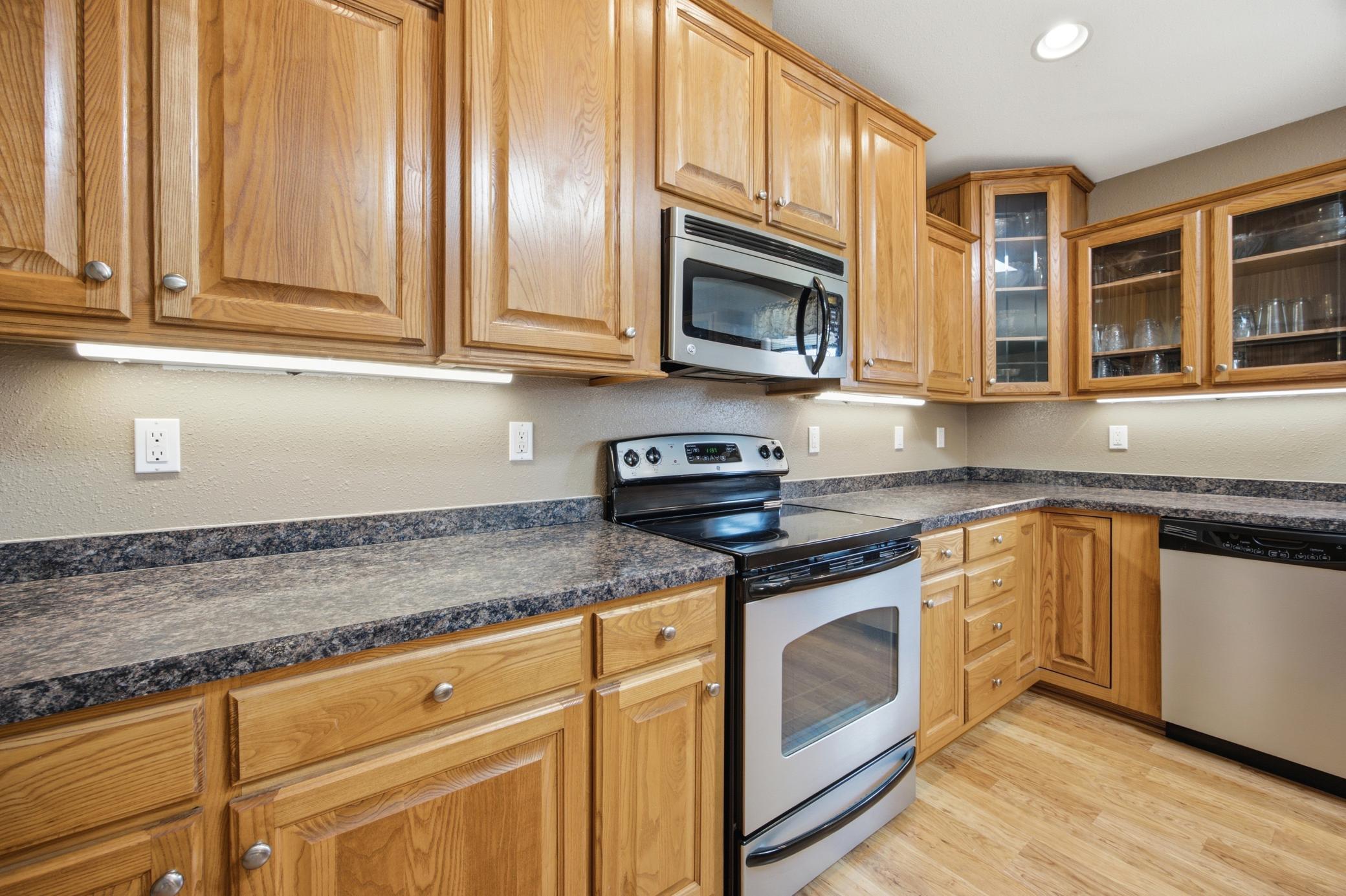 2010 single family home for sale at 20371 180th Avenue N in Ulen, MN — 5 bed, 3 bath (photo 14 of 52)