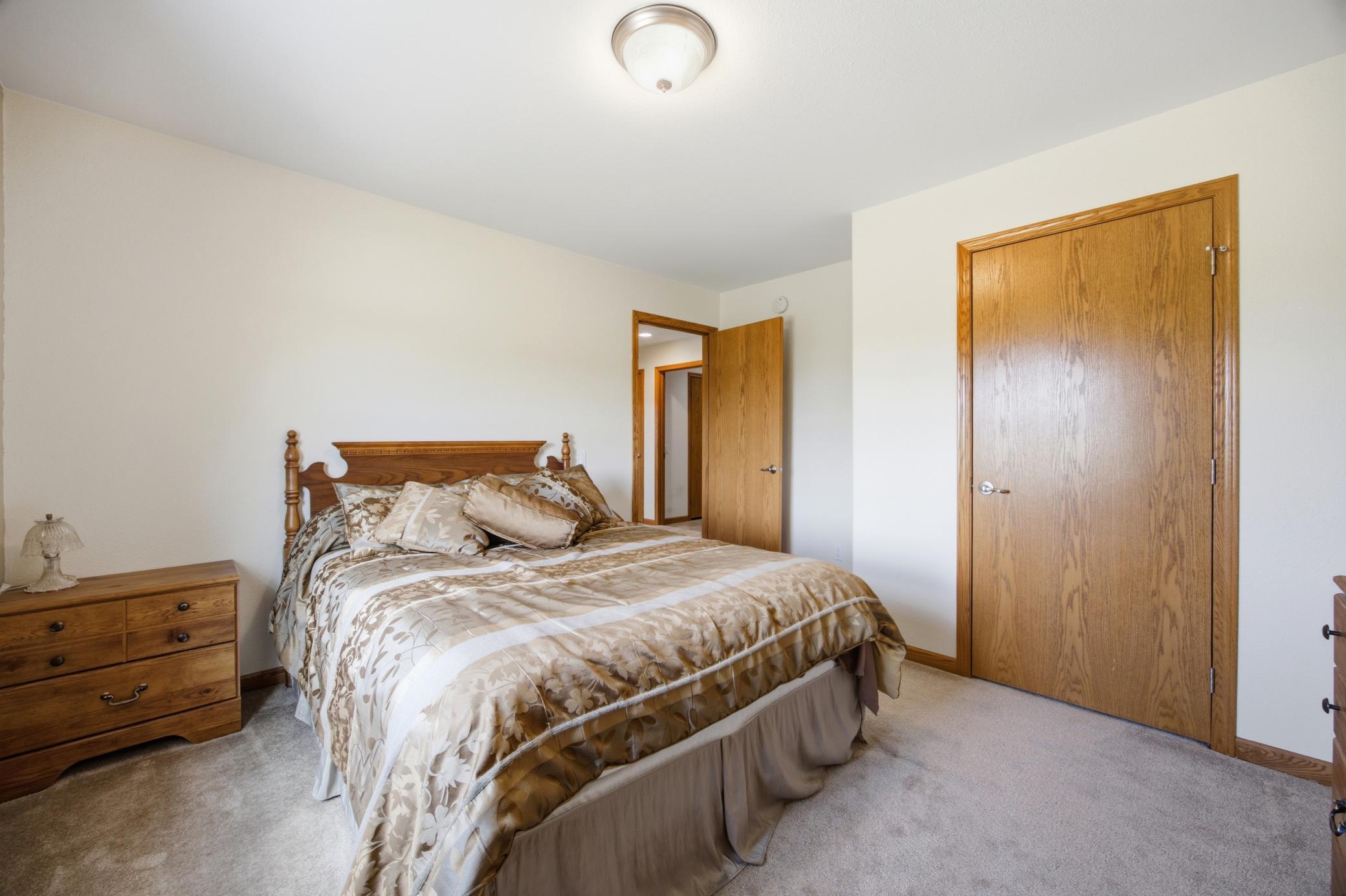 2010 single family home for sale at 20371 180th Avenue N in Ulen, MN — 5 bed, 3 bath (photo 29 of 52)