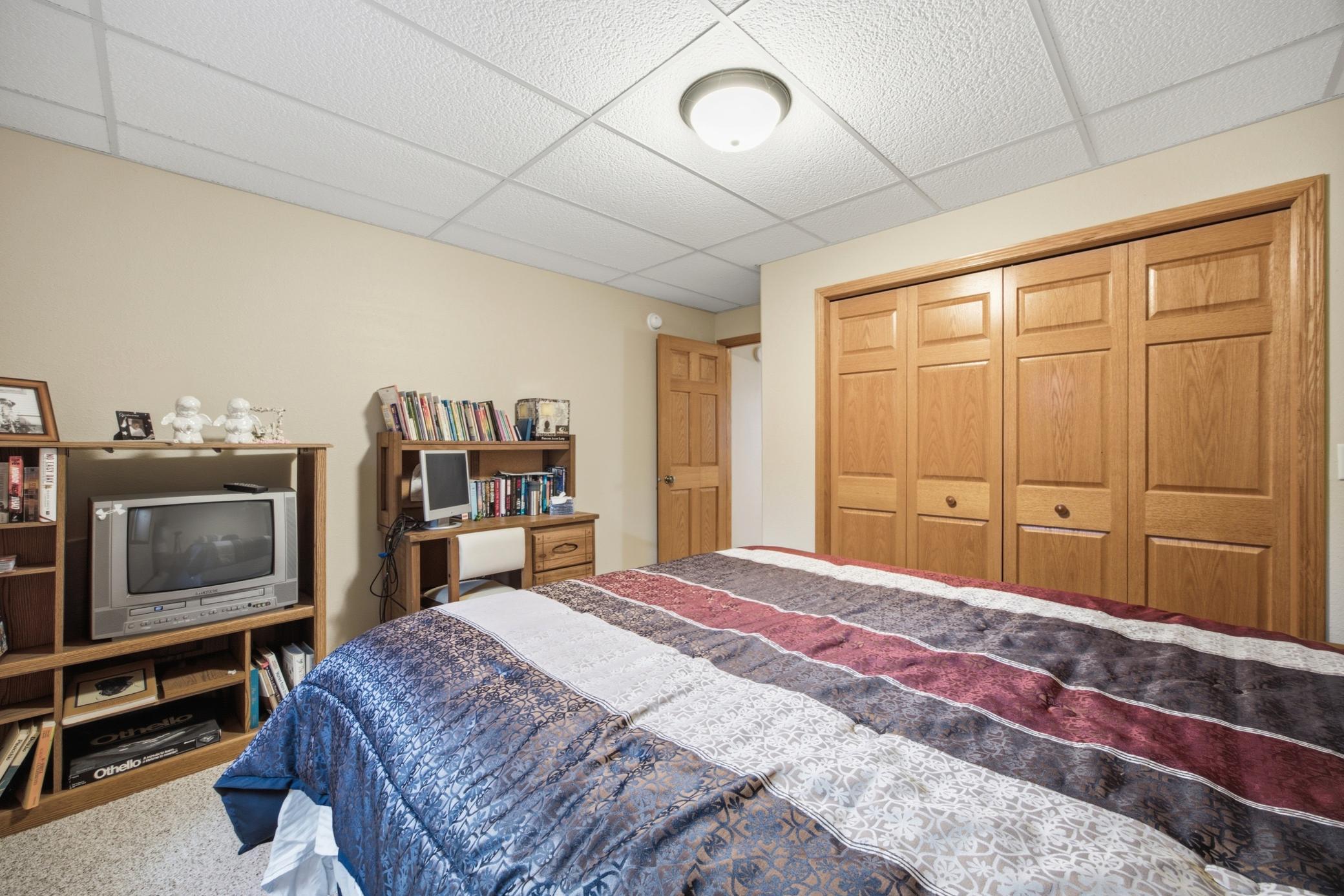 2010 single family home for sale at 20371 180th Avenue N in Ulen, MN — 5 bed, 3 bath (photo 30 of 52)
