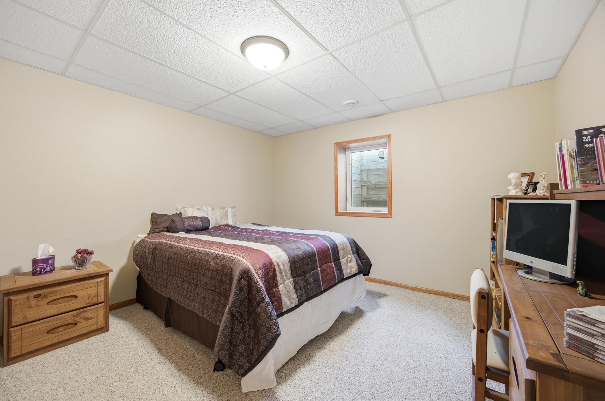 2010 single family home for sale at 20371 180th Avenue N in Ulen, MN — 5 bed, 3 bath (photo 36 of 52)