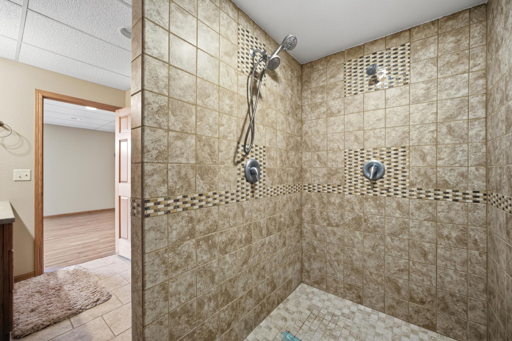 2010 single family home for sale at 20371 180th Avenue N in Ulen, MN — 5 bed, 3 bath (photo 39 of 52)