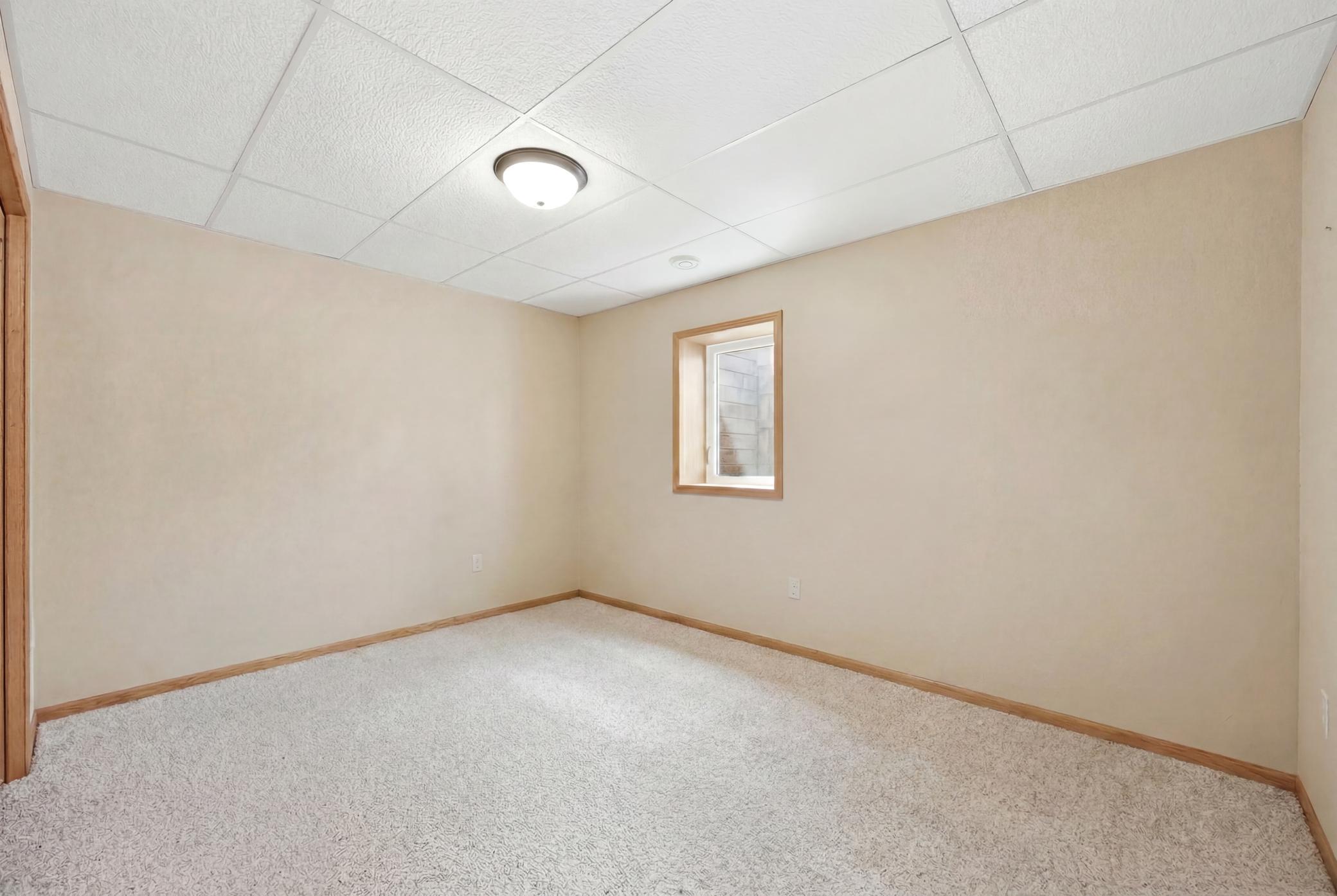 2010 single family home for sale at 20371 180th Avenue N in Ulen, MN — 5 bed, 3 bath (photo 40 of 52)