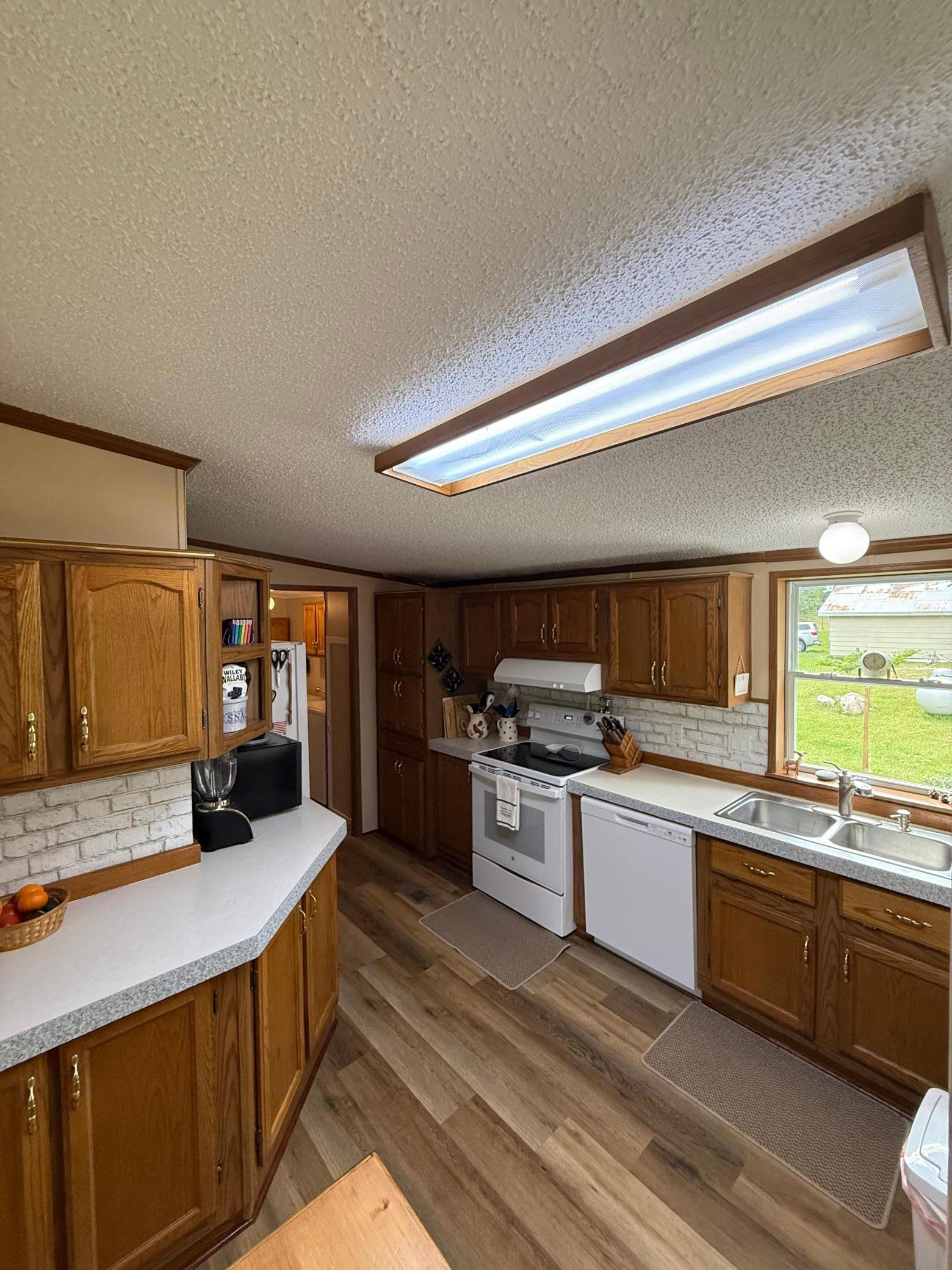 608 4th Street NW, Kelliher MN 56650 - Photo 13 of 57