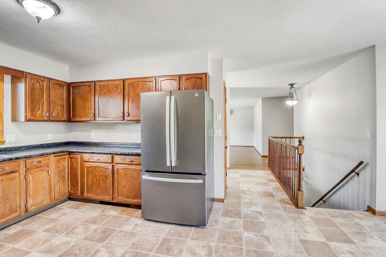 2206 Chancery S Street, Moorhead MN 56560 - Photo 7 of 49