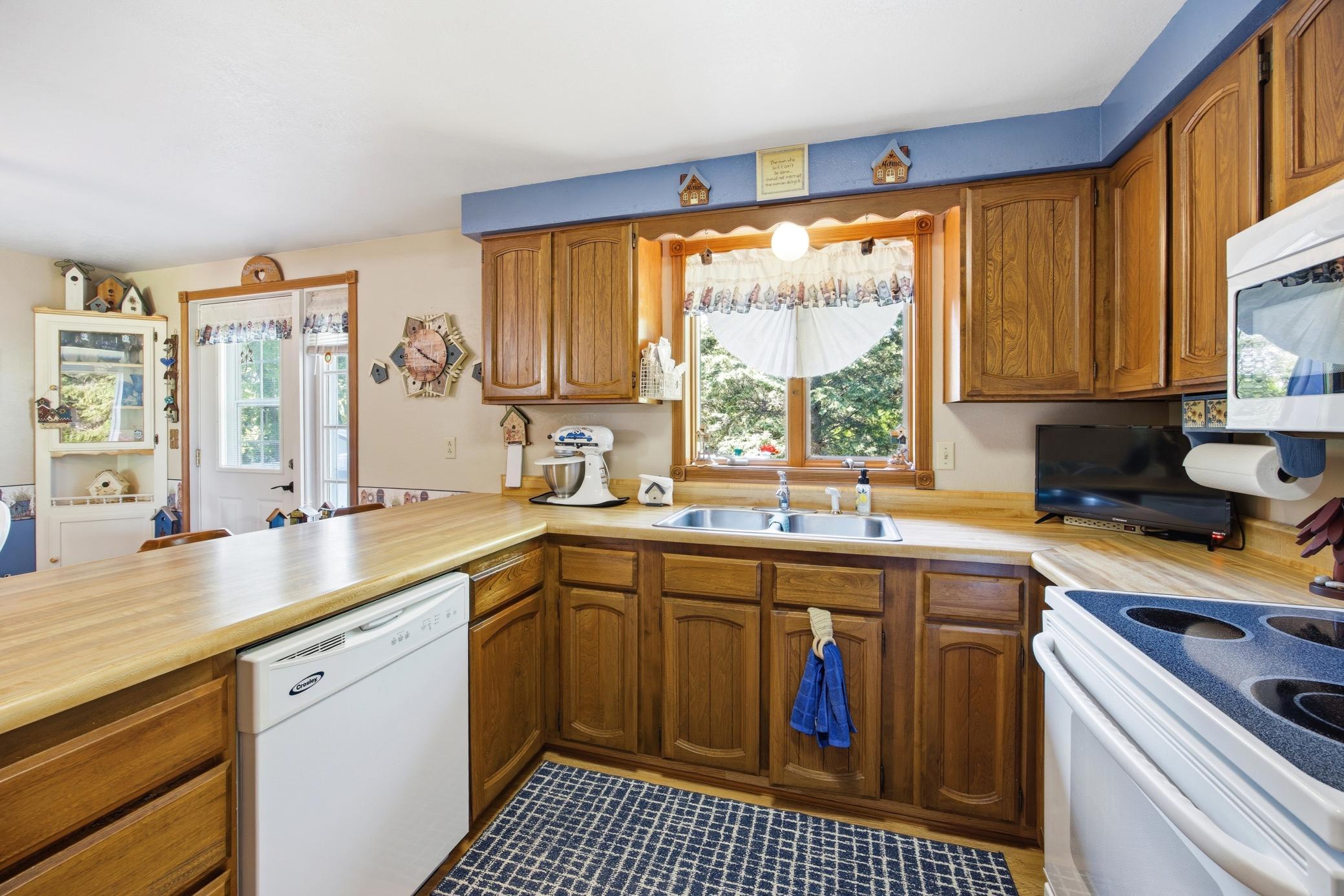 1979 single family home for sale at 3951 180th Avenue in Twin Valley, MN — 3 bed, 1 bath (photo 22 of 54)