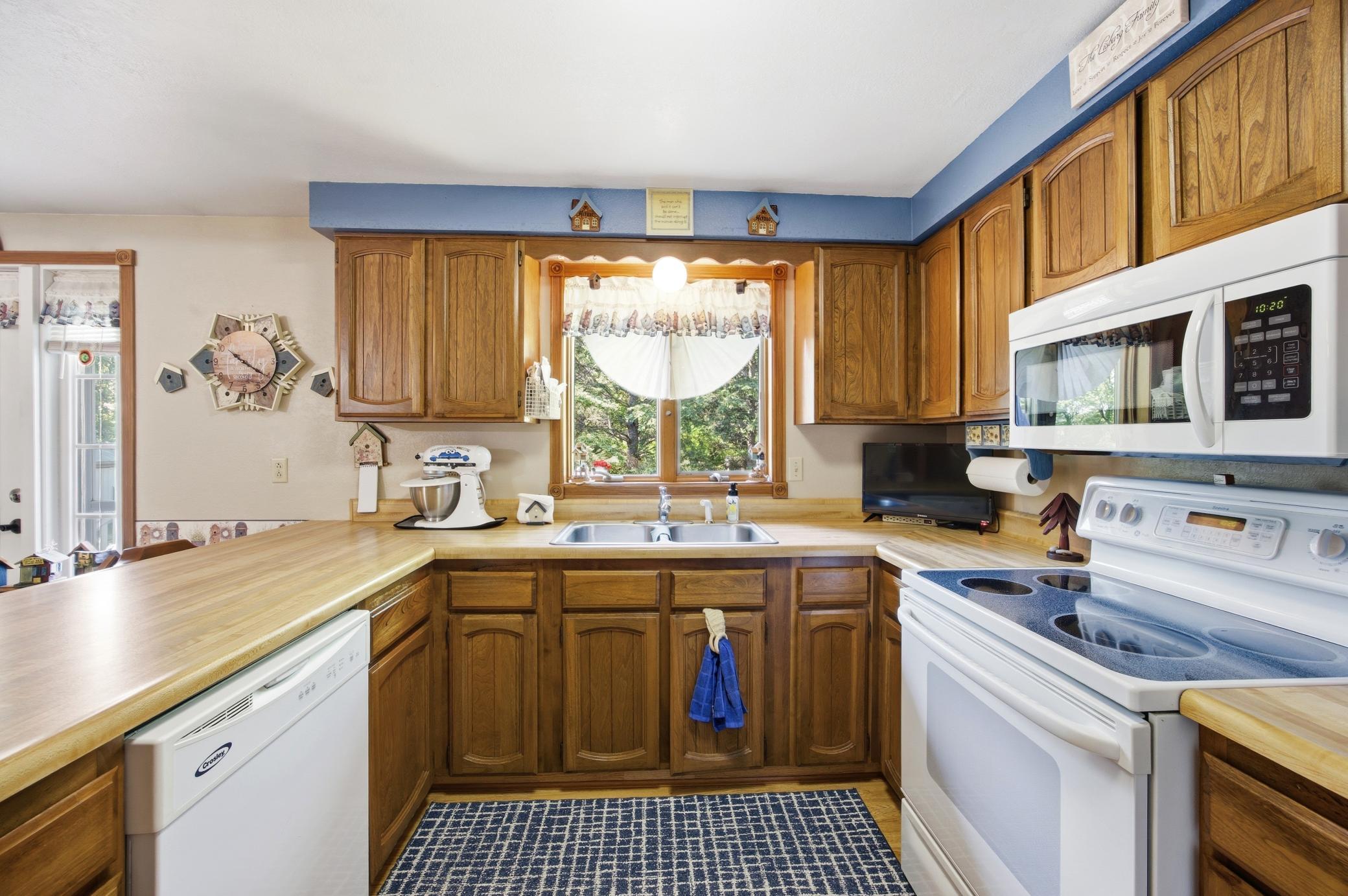 1979 single family home for sale at 3951 180th Avenue in Twin Valley, MN — 3 bed, 1 bath (photo 25 of 54)