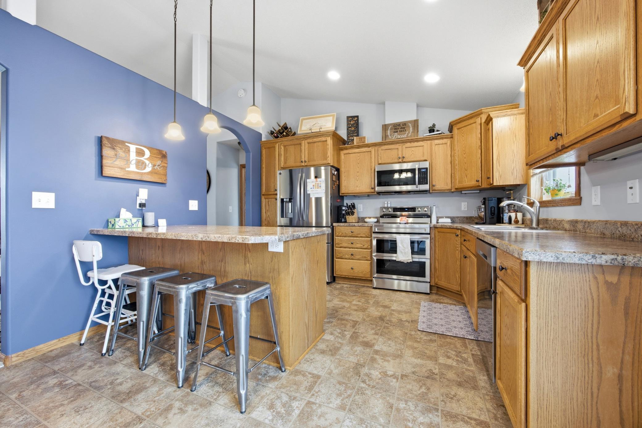 1551 34TH Avenue S, Moorhead MN 56560 - Photo 5 of 27