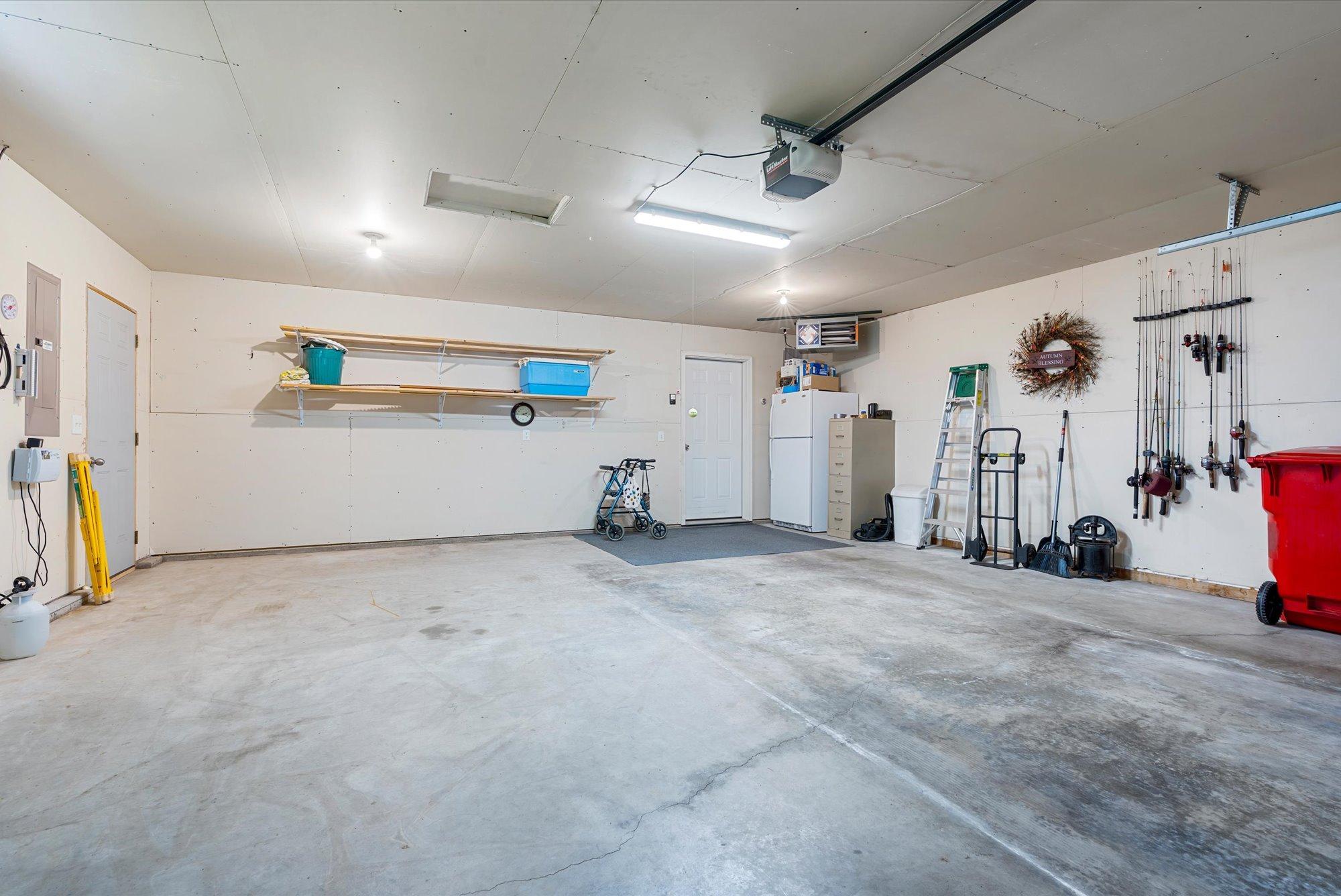 2005 townhouse for sale at 4474 Griffin Circle in Pequot Lakes, MN — 3 bed, 2 bath (photo 23 of 35)