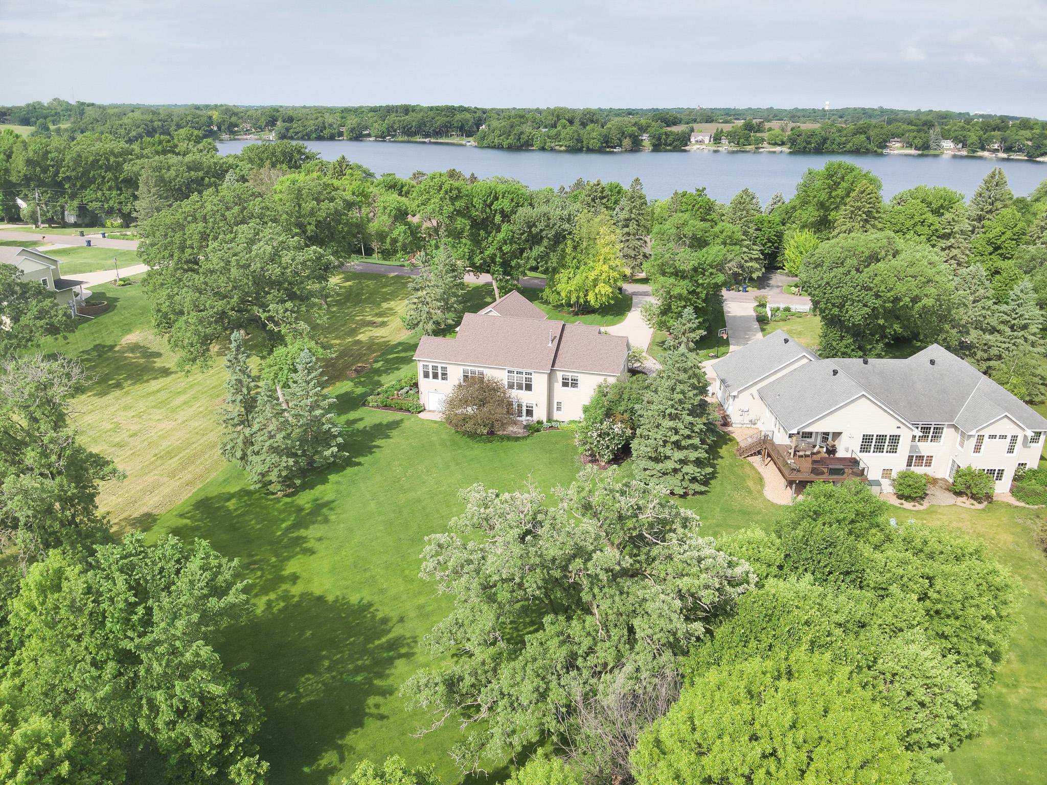 2003 single family home for sale at 1810 Minnehuta Drive in Fergus Falls, MN — 4 bed, 4 bath (photo 2 of 72)