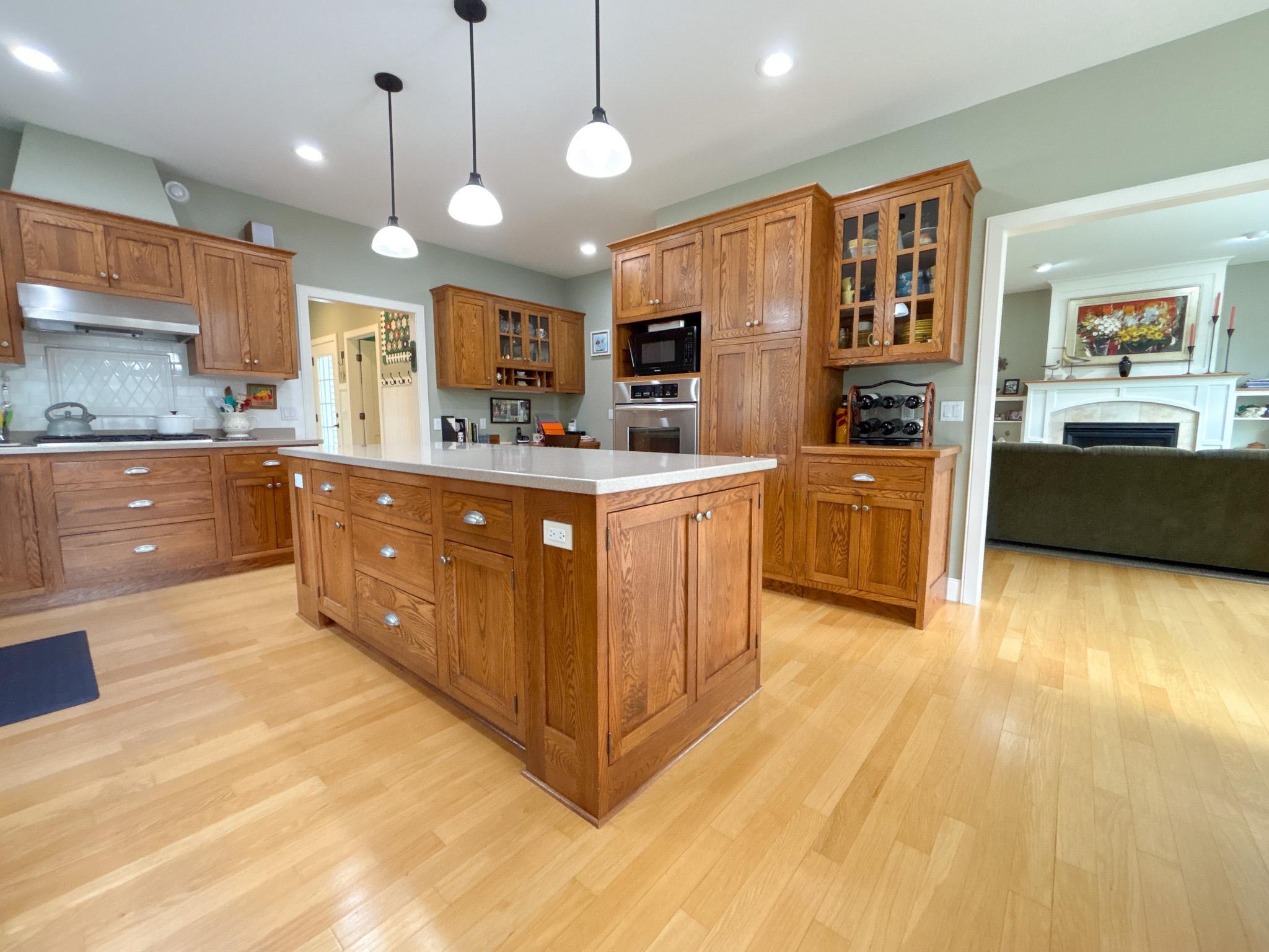 2003 single family home for sale at 1810 Minnehuta Drive in Fergus Falls, MN — 4 bed, 4 bath (photo 12 of 72)