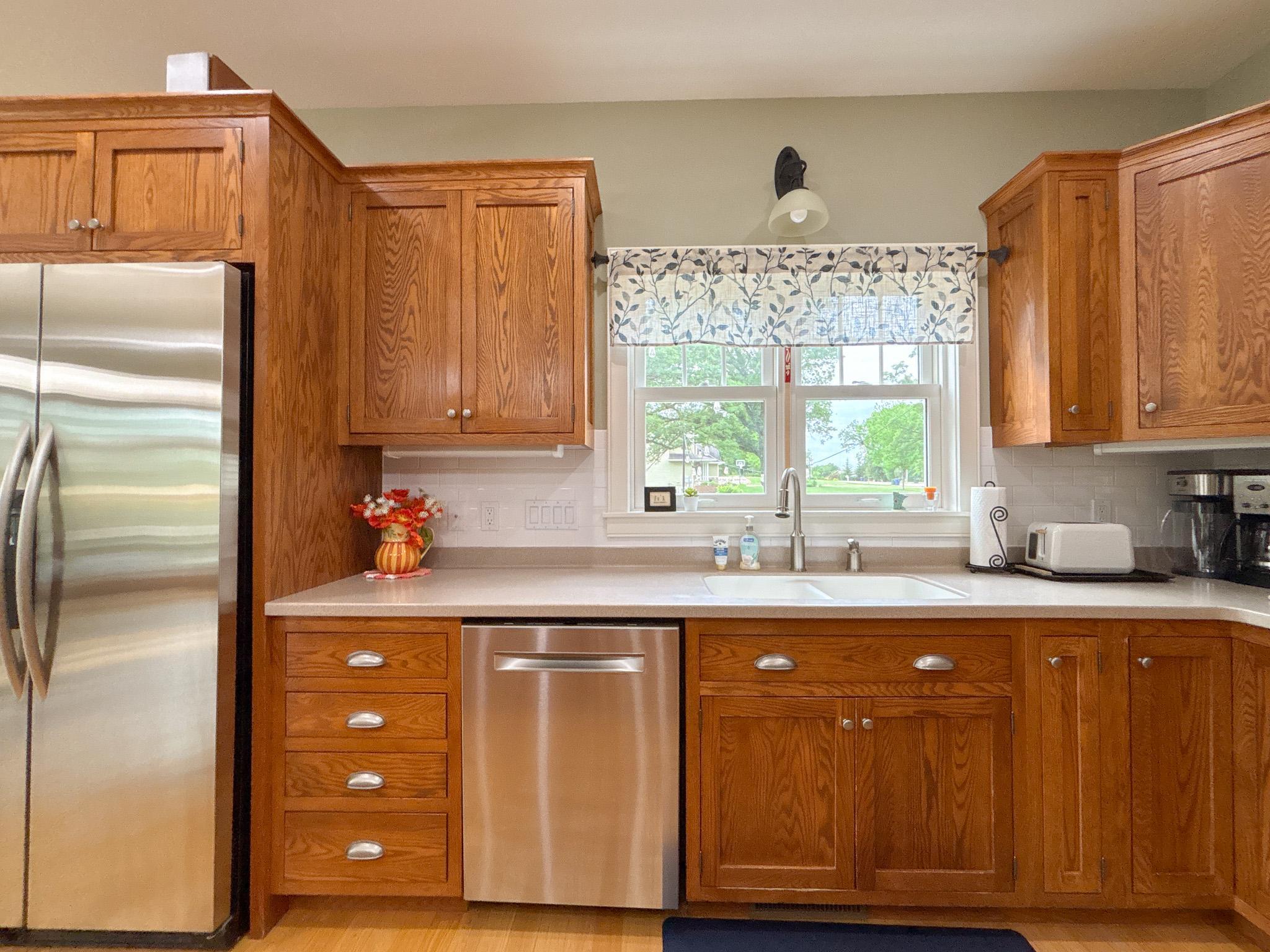 2003 single family home for sale at 1810 Minnehuta Drive in Fergus Falls, MN — 4 bed, 4 bath (photo 13 of 72)