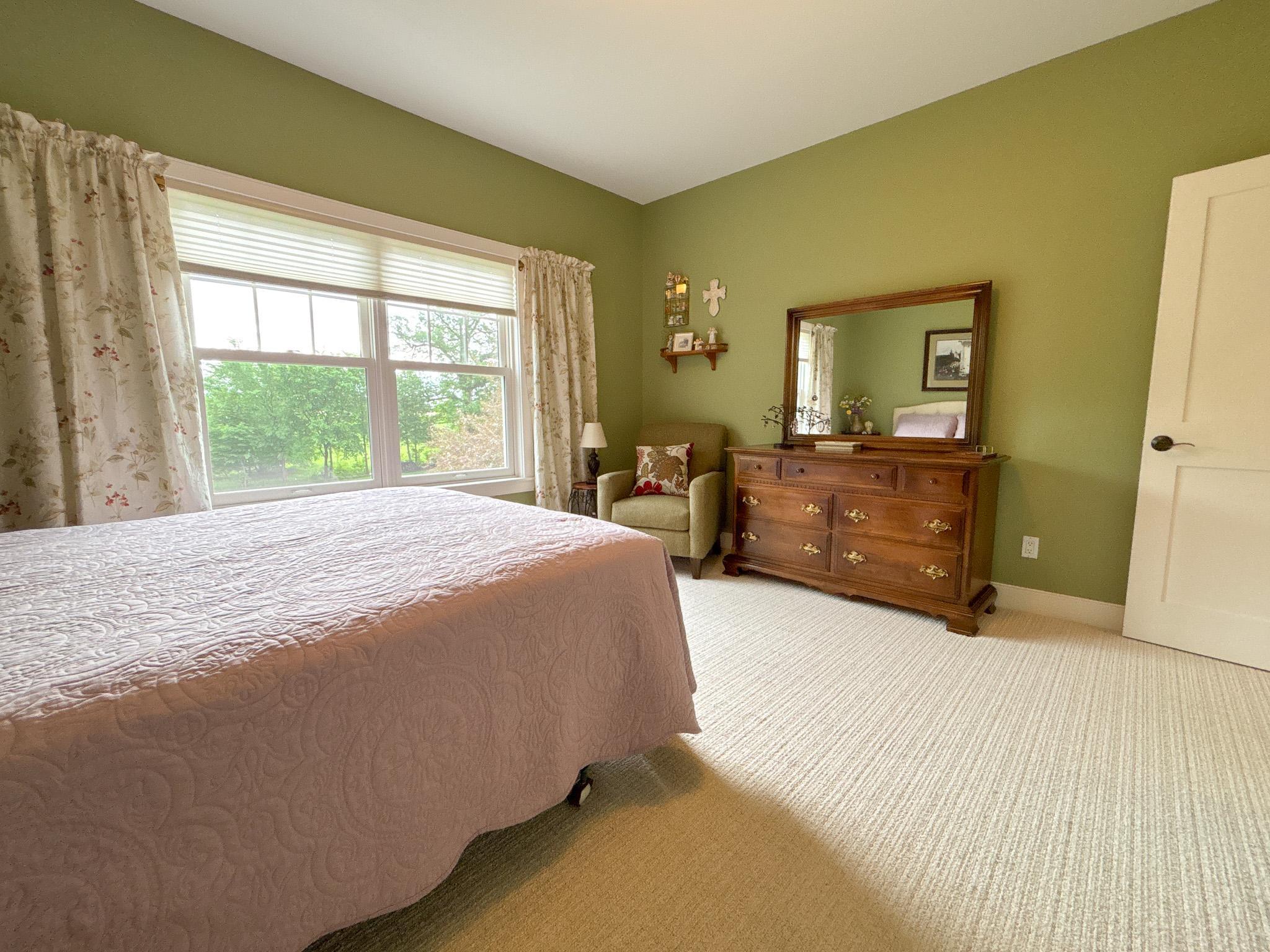 2003 single family home for sale at 1810 Minnehuta Drive in Fergus Falls, MN — 4 bed, 4 bath (photo 25 of 72)