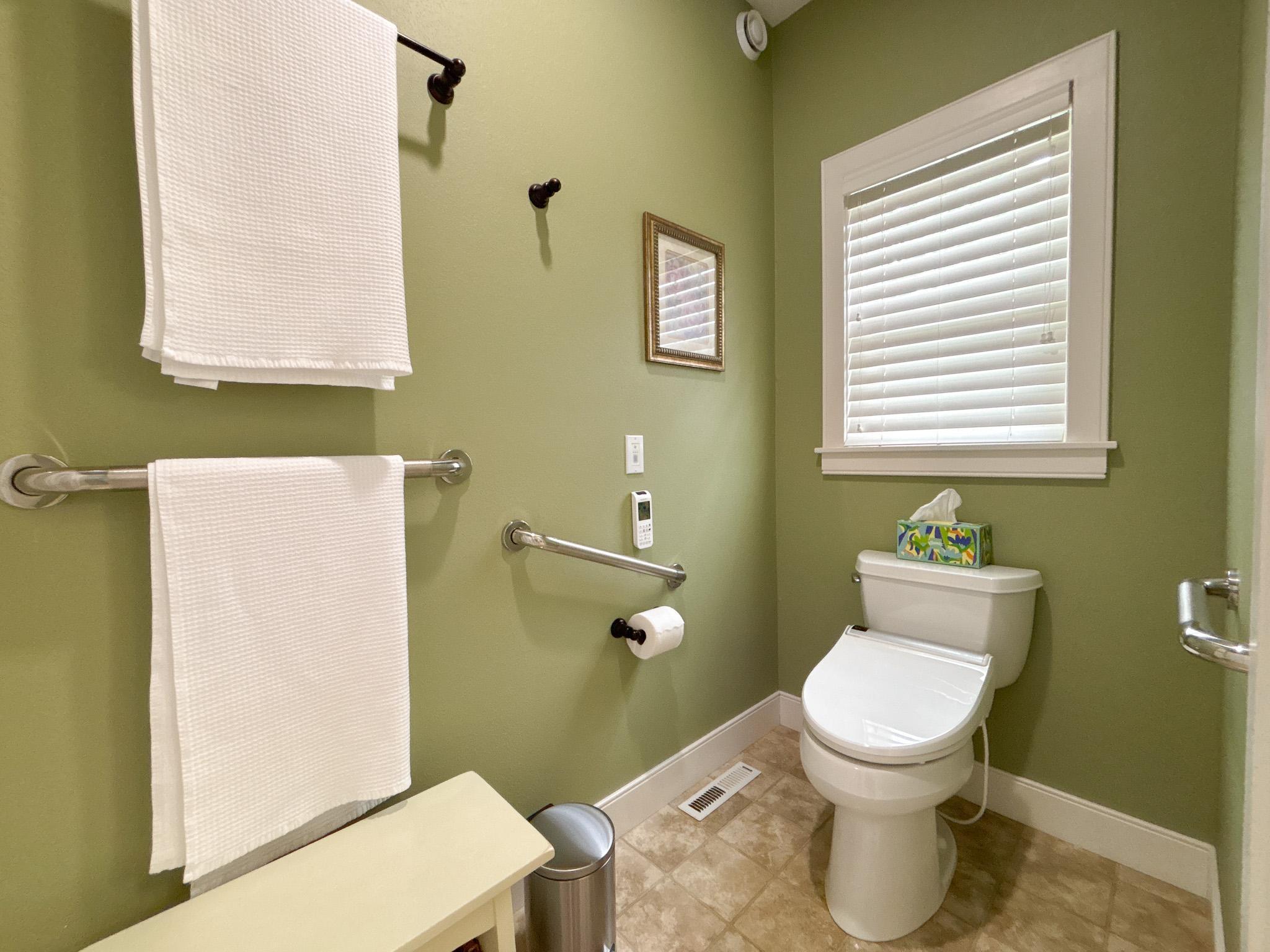 2003 single family home for sale at 1810 Minnehuta Drive in Fergus Falls, MN — 4 bed, 4 bath (photo 28 of 72)