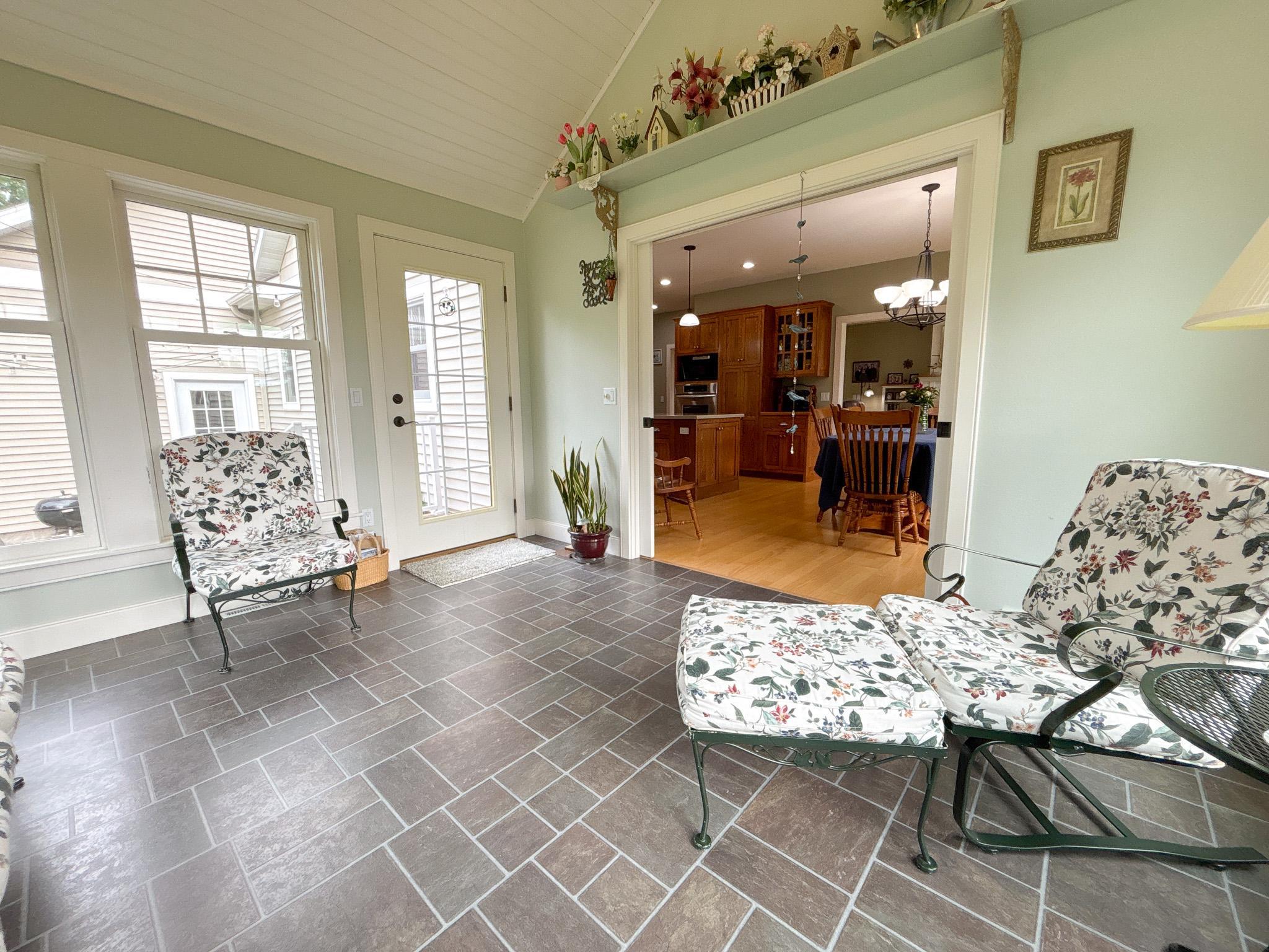 2003 single family home for sale at 1810 Minnehuta Drive in Fergus Falls, MN — 4 bed, 4 bath (photo 36 of 72)