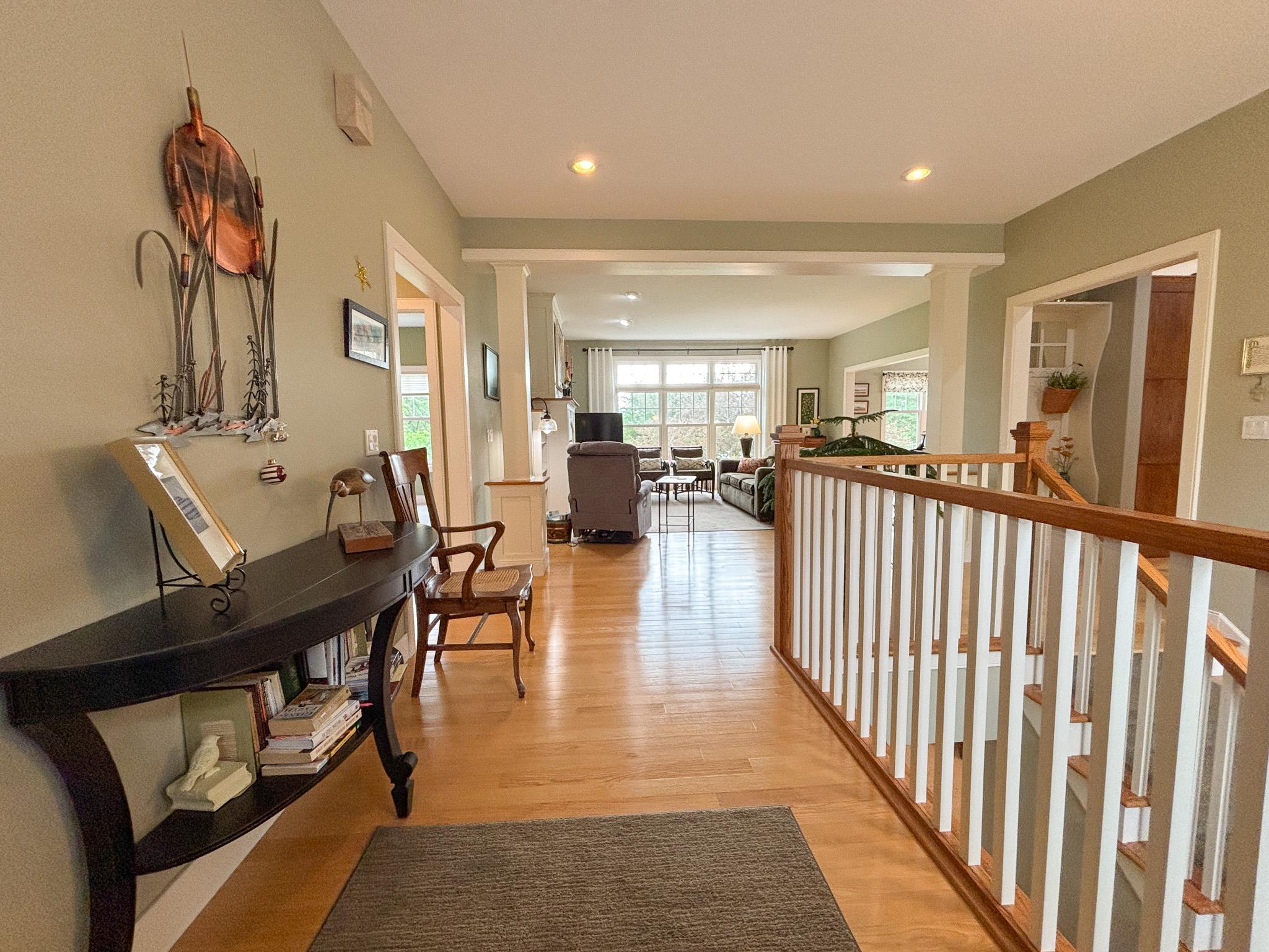 2003 single family home for sale at 1810 Minnehuta Drive in Fergus Falls, MN — 4 bed, 4 bath (photo 5 of 72)