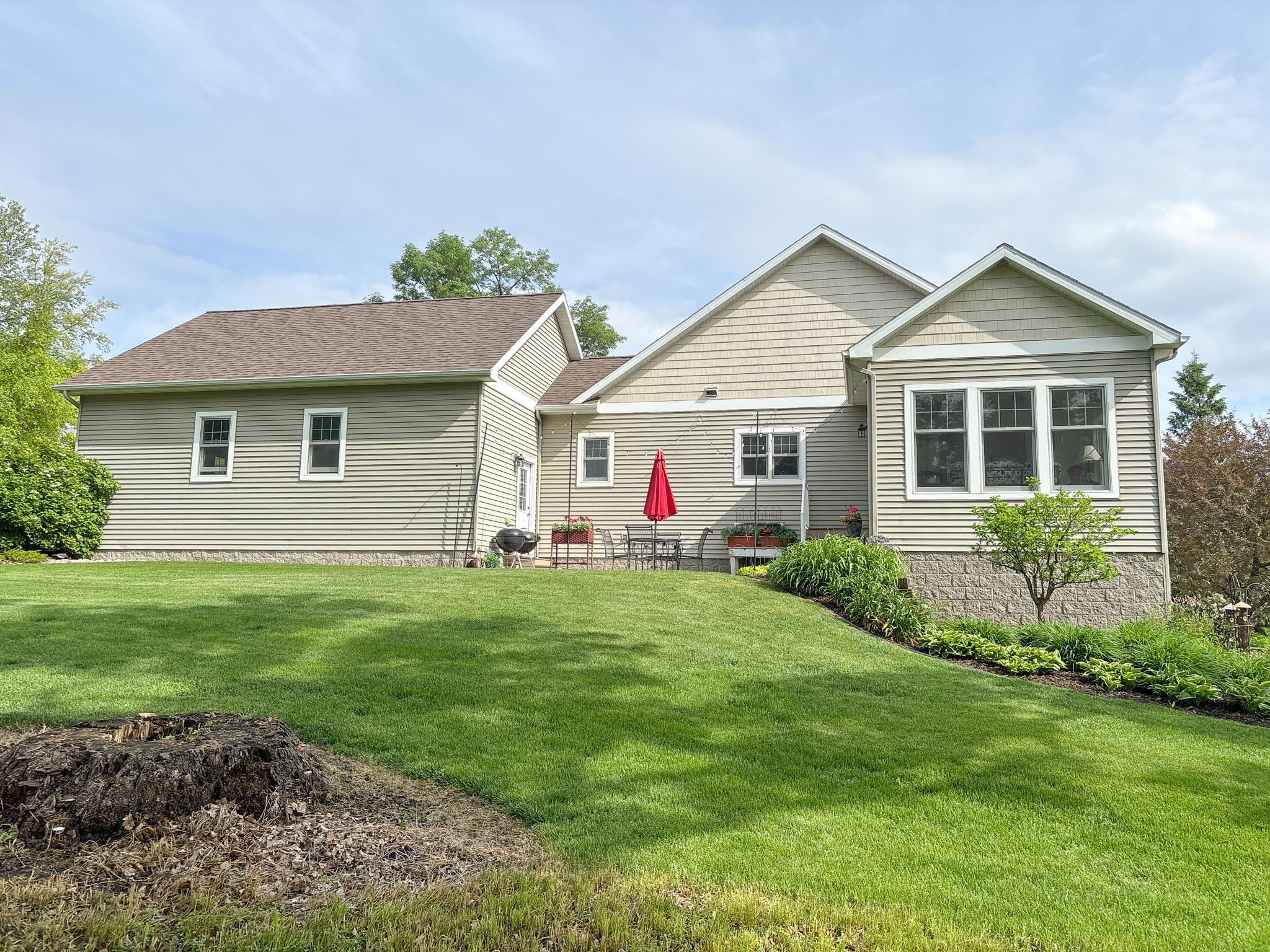 2003 single family home for sale at 1810 Minnehuta Drive in Fergus Falls, MN — 4 bed, 4 bath (photo 54 of 72)