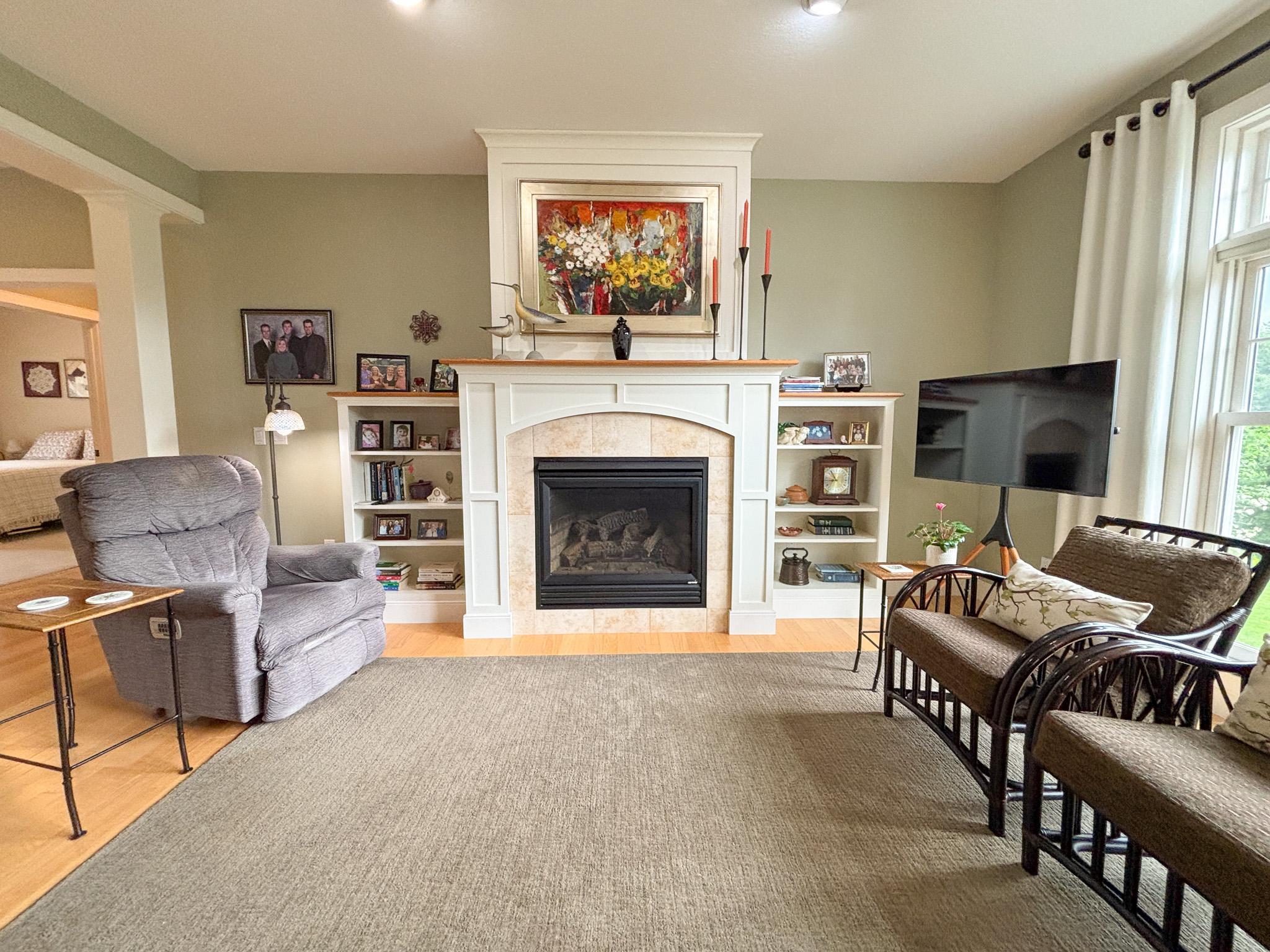 2003 single family home for sale at 1810 Minnehuta Drive in Fergus Falls, MN — 4 bed, 4 bath (photo 7 of 72)