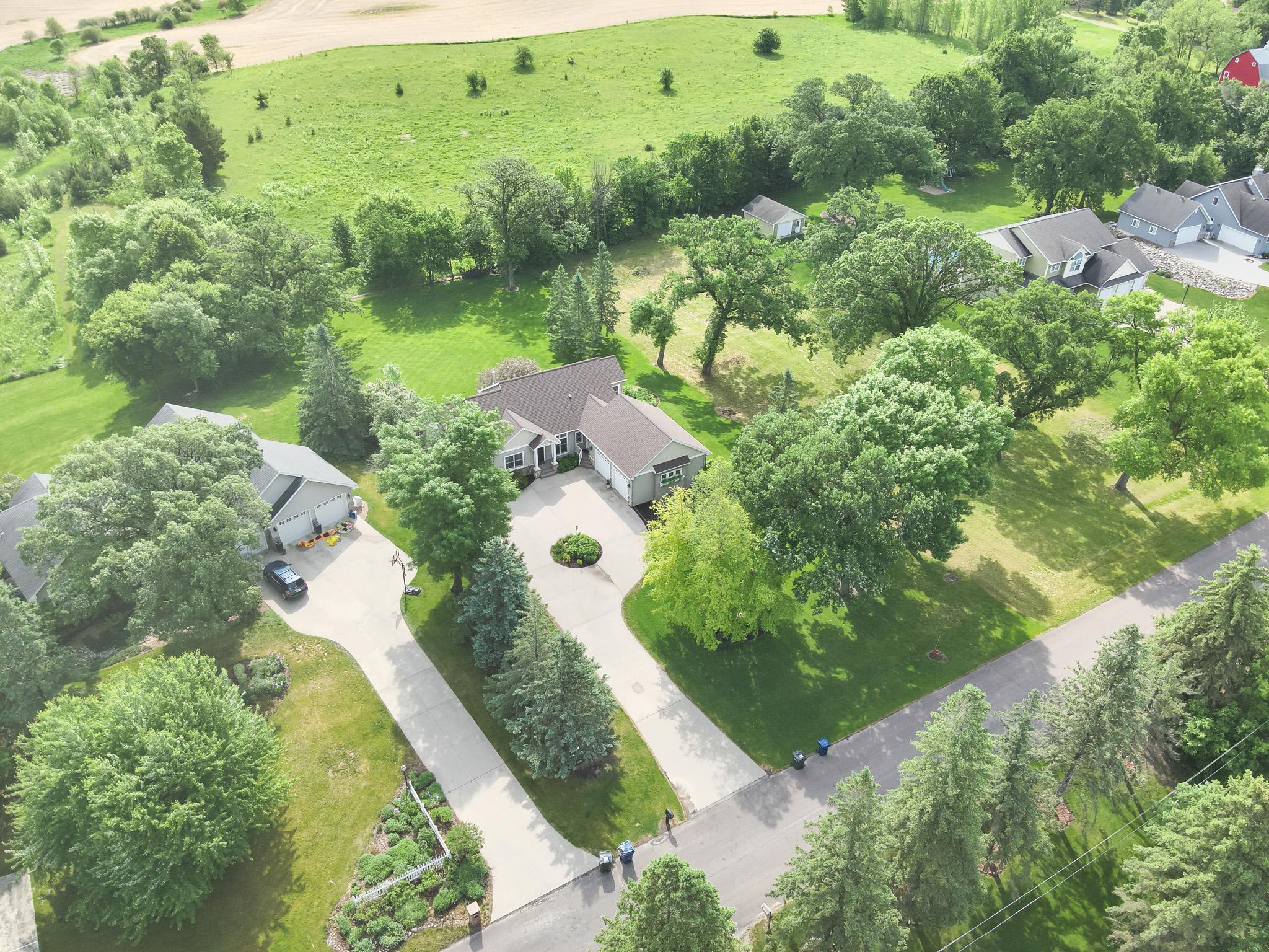 2003 single family home for sale at 1810 Minnehuta Drive in Fergus Falls, MN — 4 bed, 4 bath (photo 67 of 72)