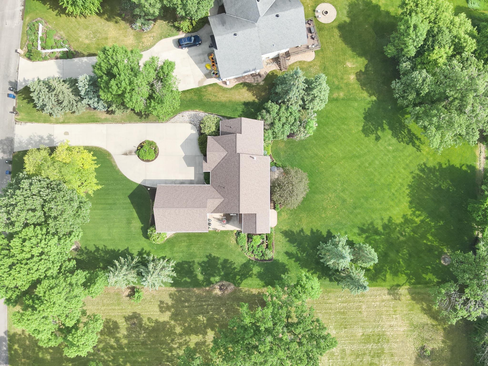 2003 single family home for sale at 1810 Minnehuta Drive in Fergus Falls, MN — 4 bed, 4 bath (photo 69 of 72)