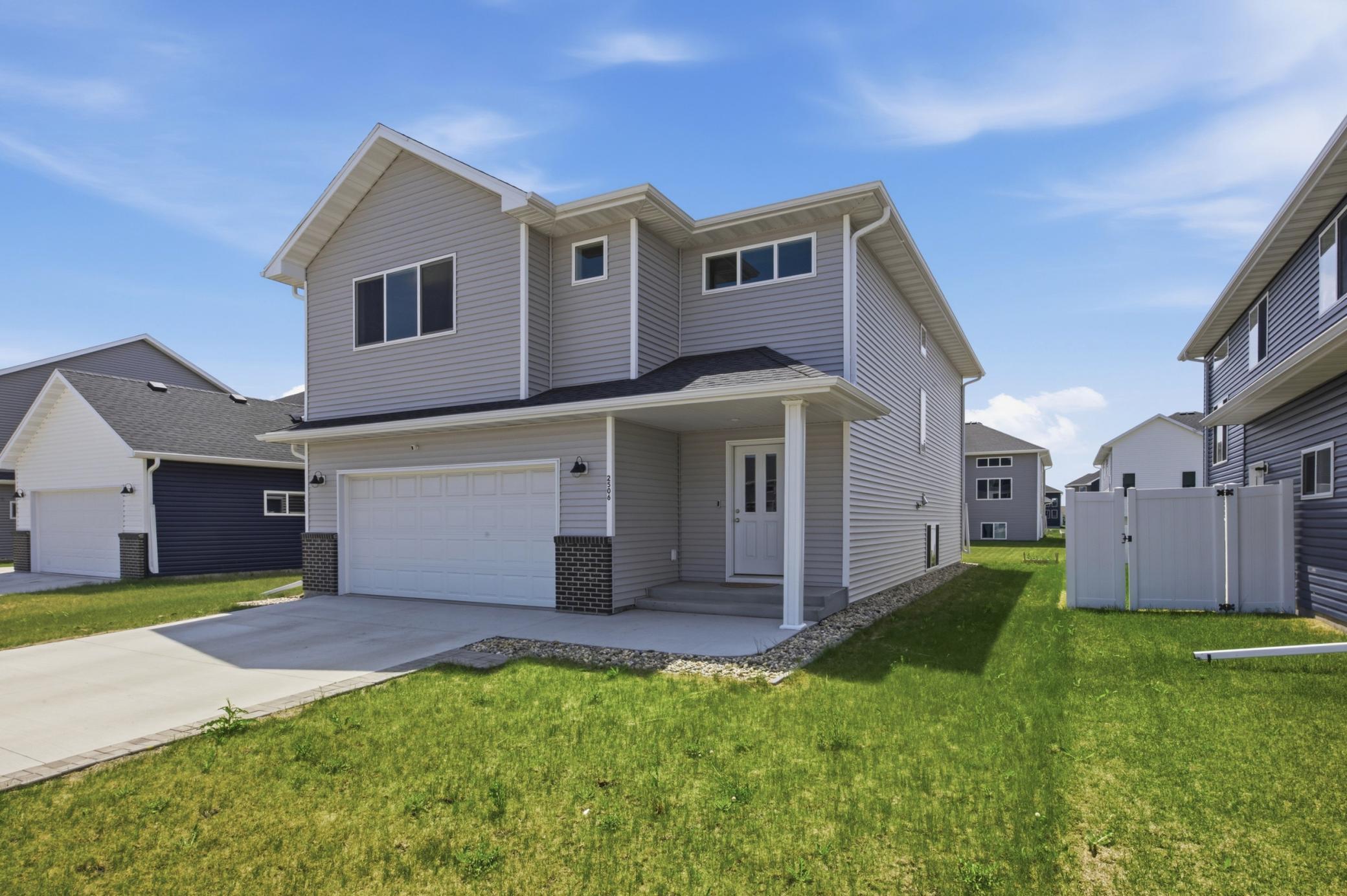 2506 Fulton Loop S, Fargo ND 58104 - Photo 2 of 28