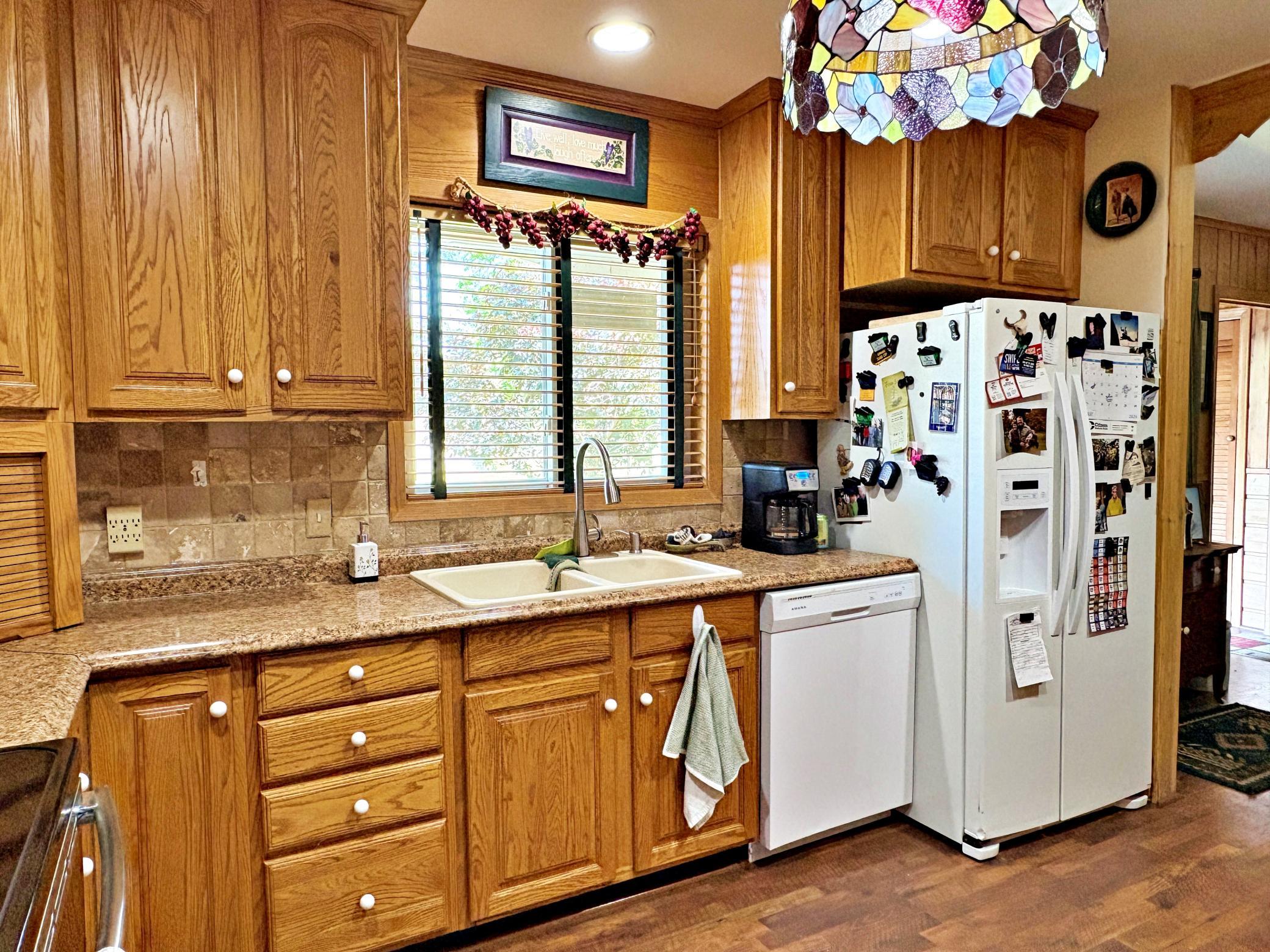 1950 single family home for sale at 19068 US 71 in Park Rapids, MN — 2 bed, 1 bath (photo 10 of 23)