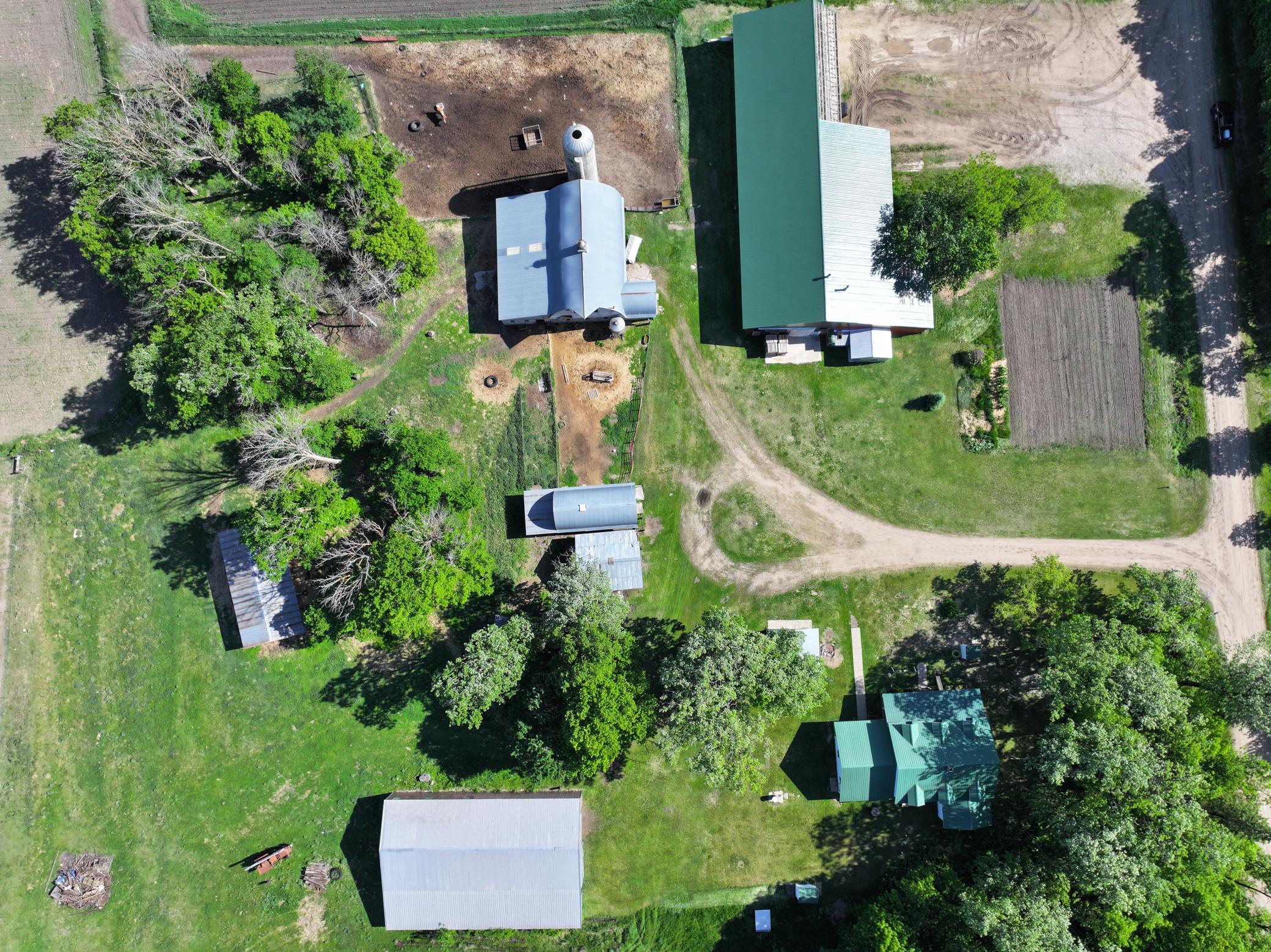2001 single family home for sale at 27858 570th Avenue in Deer Creek, MN — 6 bed, 1 bath (photo 14 of 60)