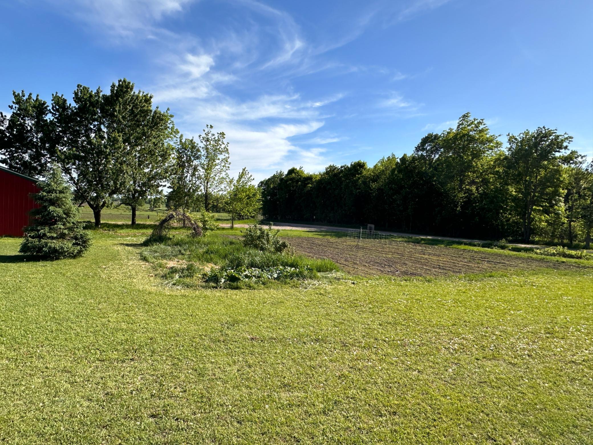 2001 single family home for sale at 27858 570th Avenue in Deer Creek, MN — 6 bed, 1 bath (photo 56 of 60)