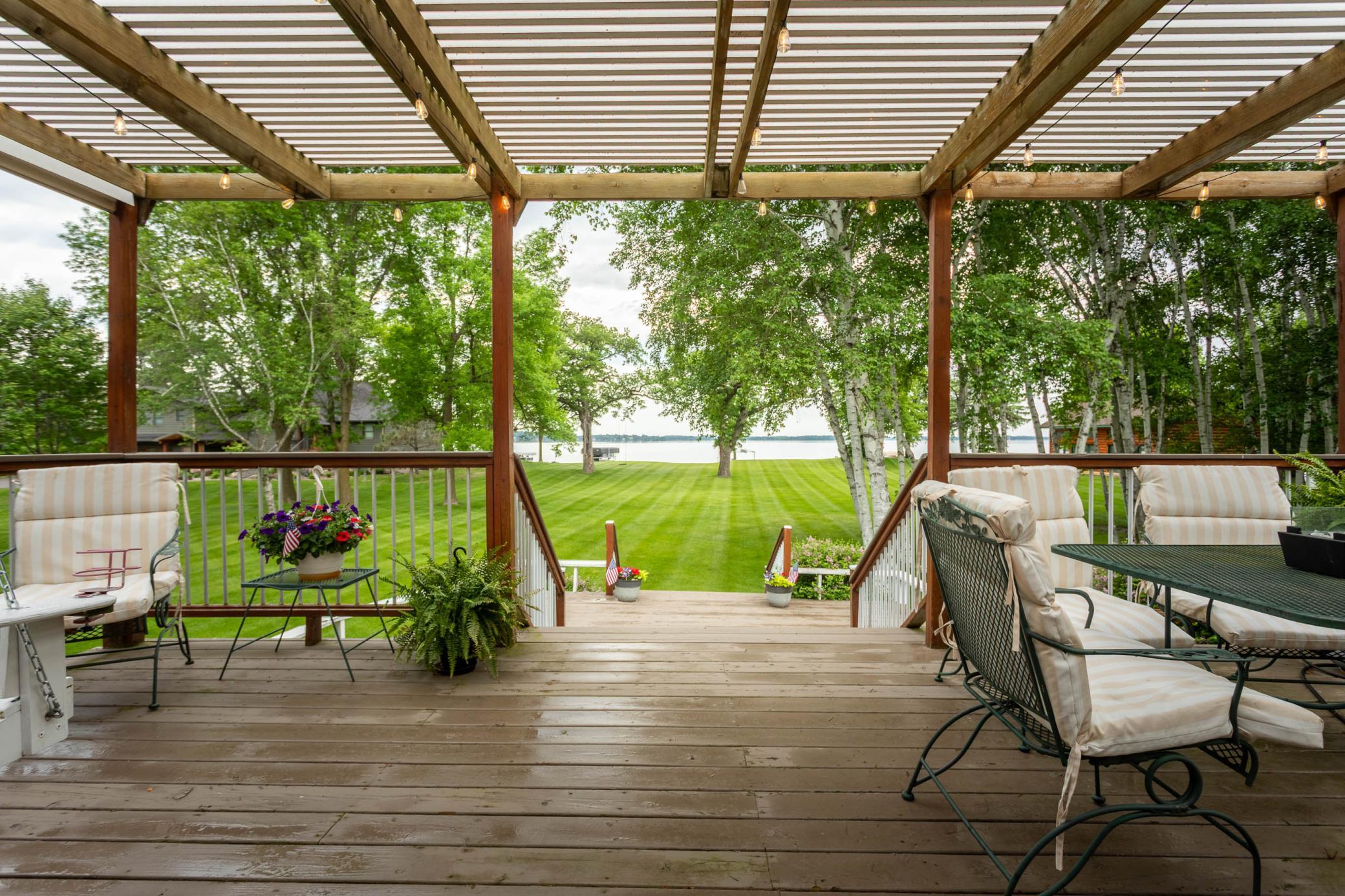 1996 single family home for sale at 8272 Sugar Sand Lane NW in Alexandria, MN — 6 bed, 4 bath (photo 2 of 86)