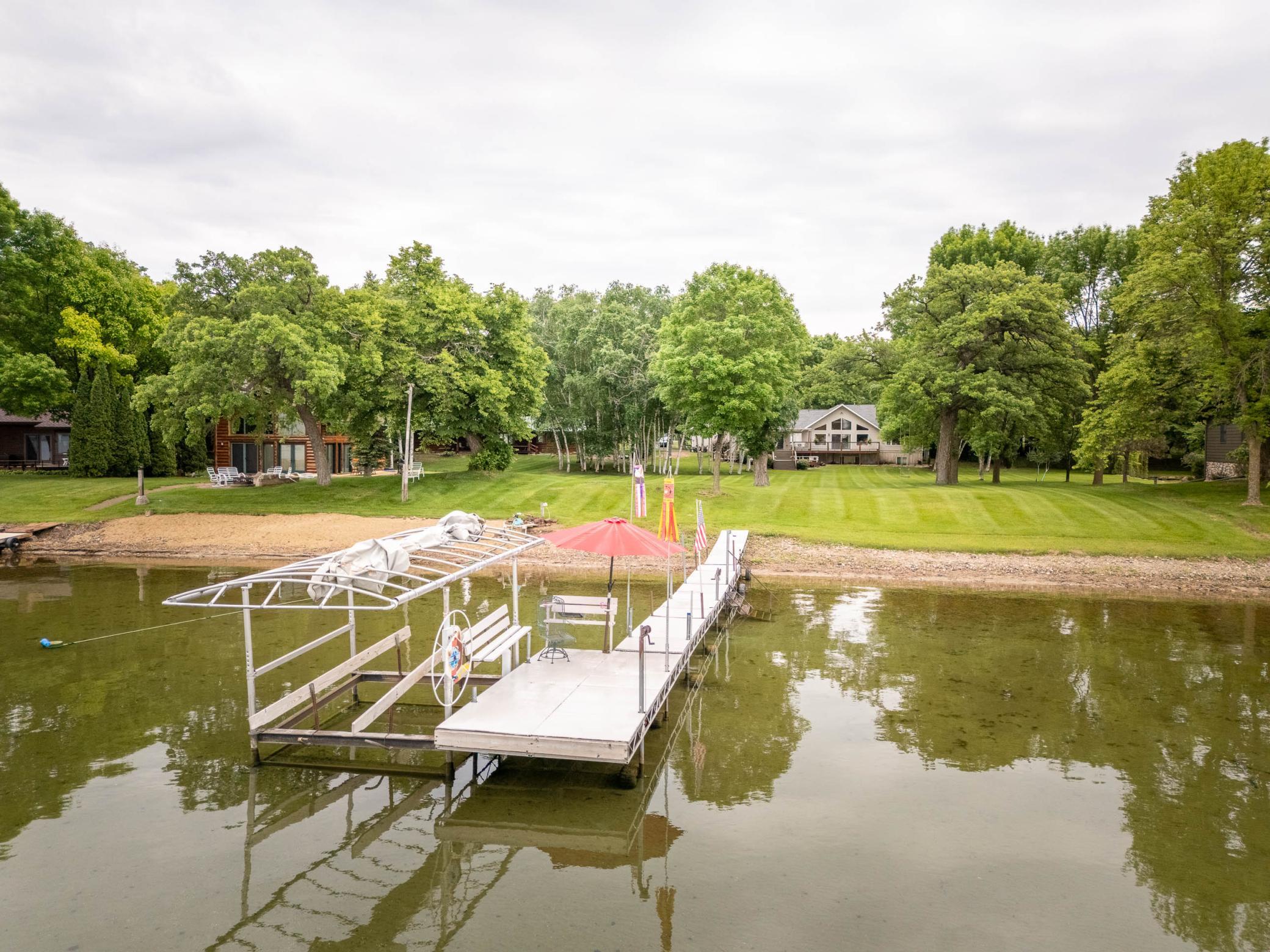 1996 single family home for sale at 8272 Sugar Sand Lane NW in Alexandria, MN — 6 bed, 4 bath (photo 3 of 86)