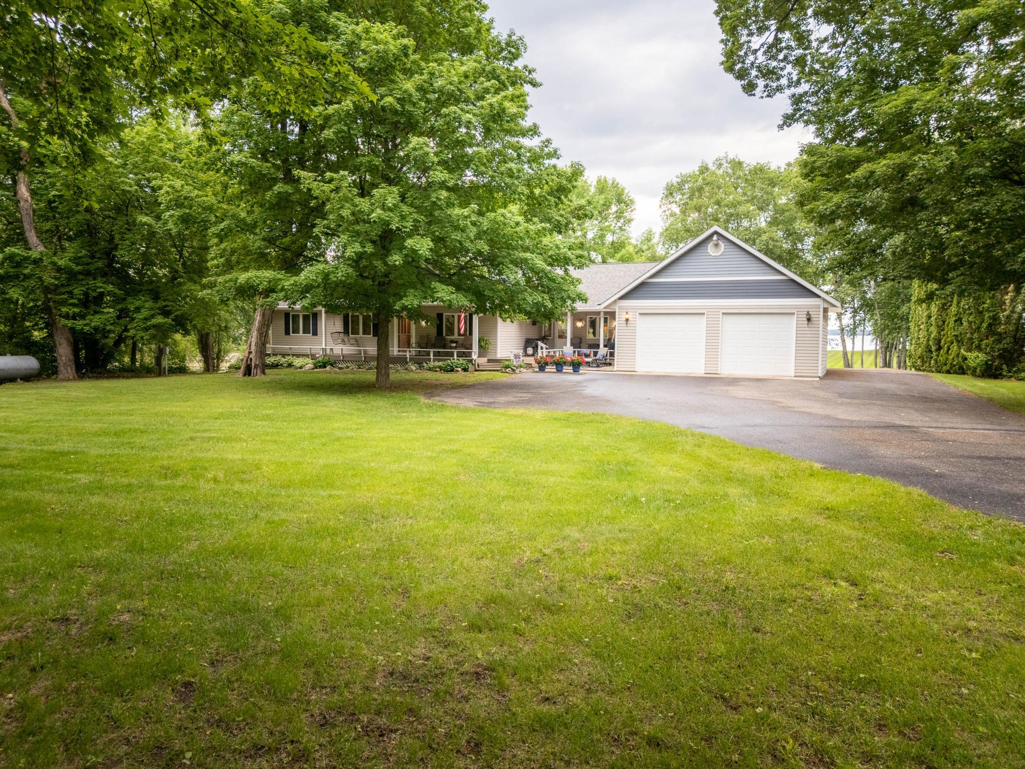 1996 single family home for sale at 8272 Sugar Sand Lane NW in Alexandria, MN — 6 bed, 4 bath (photo 2 of 87)