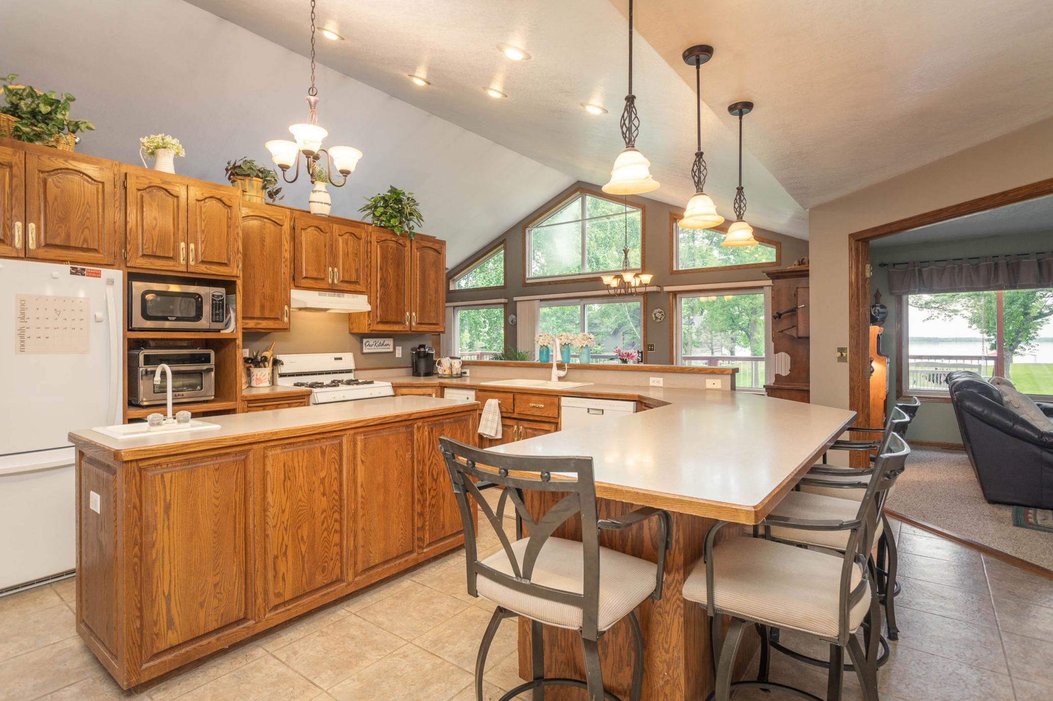 1996 single family home for sale at 8272 Sugar Sand Lane NW in Alexandria, MN — 6 bed, 4 bath (photo 27 of 87)