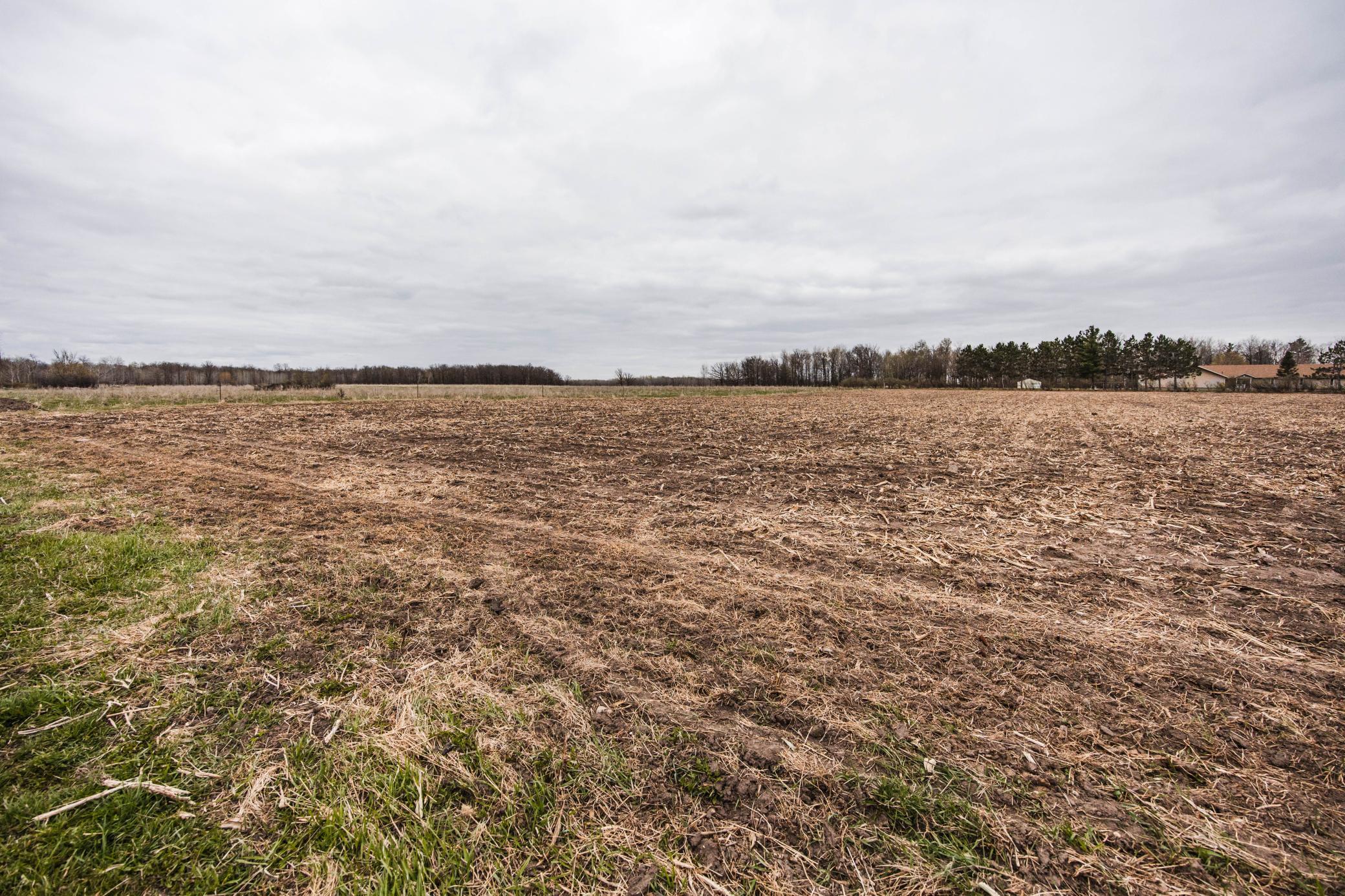 2001 single family home for sale at 42950 County Highway 19 in Sebeka, MN — 4 bed, 5 bath (photo 101 of 105)