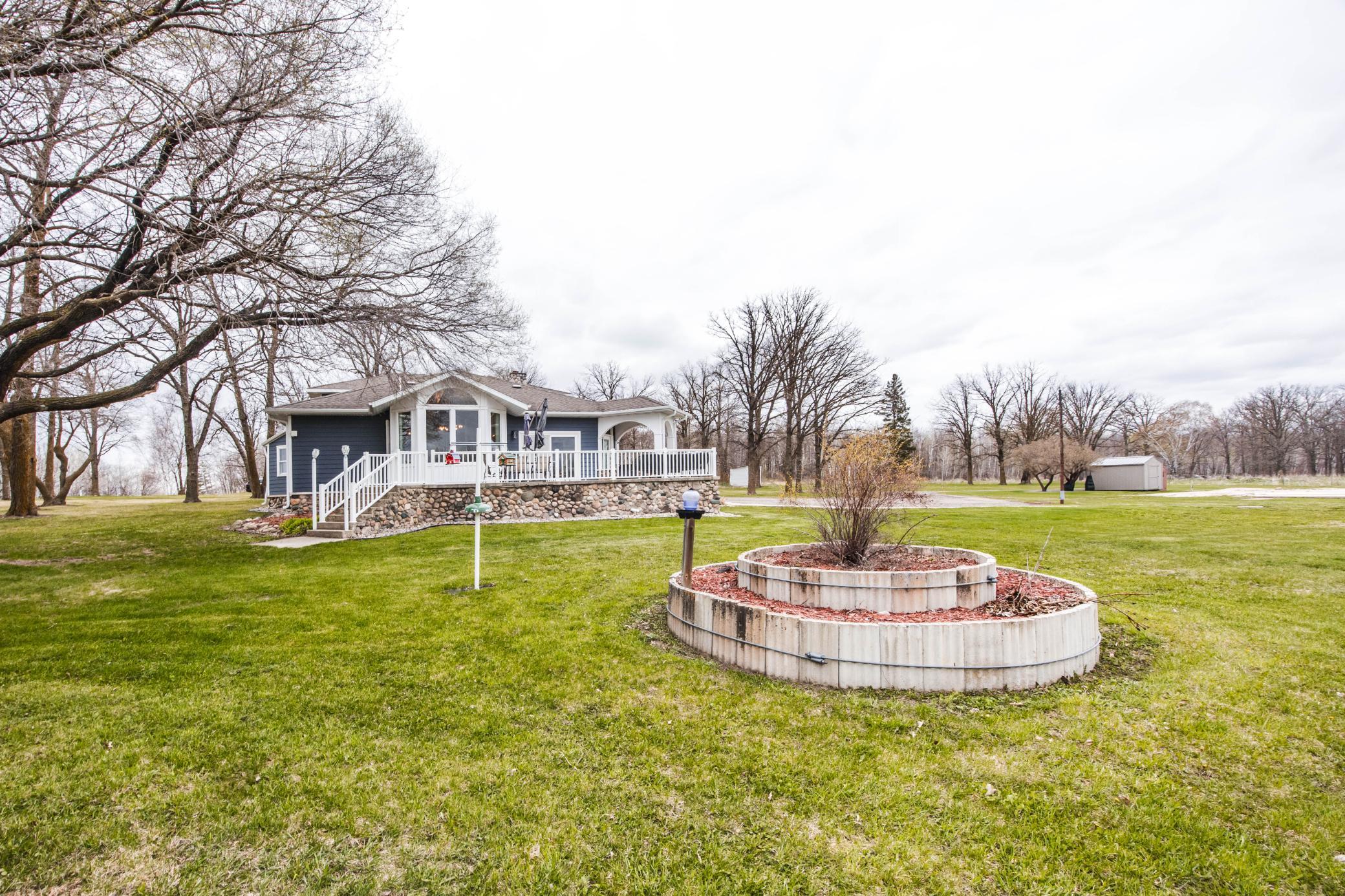 2001 single family home for sale at 42950 County Highway 19 in Sebeka, MN — 4 bed, 5 bath (photo 3 of 105)