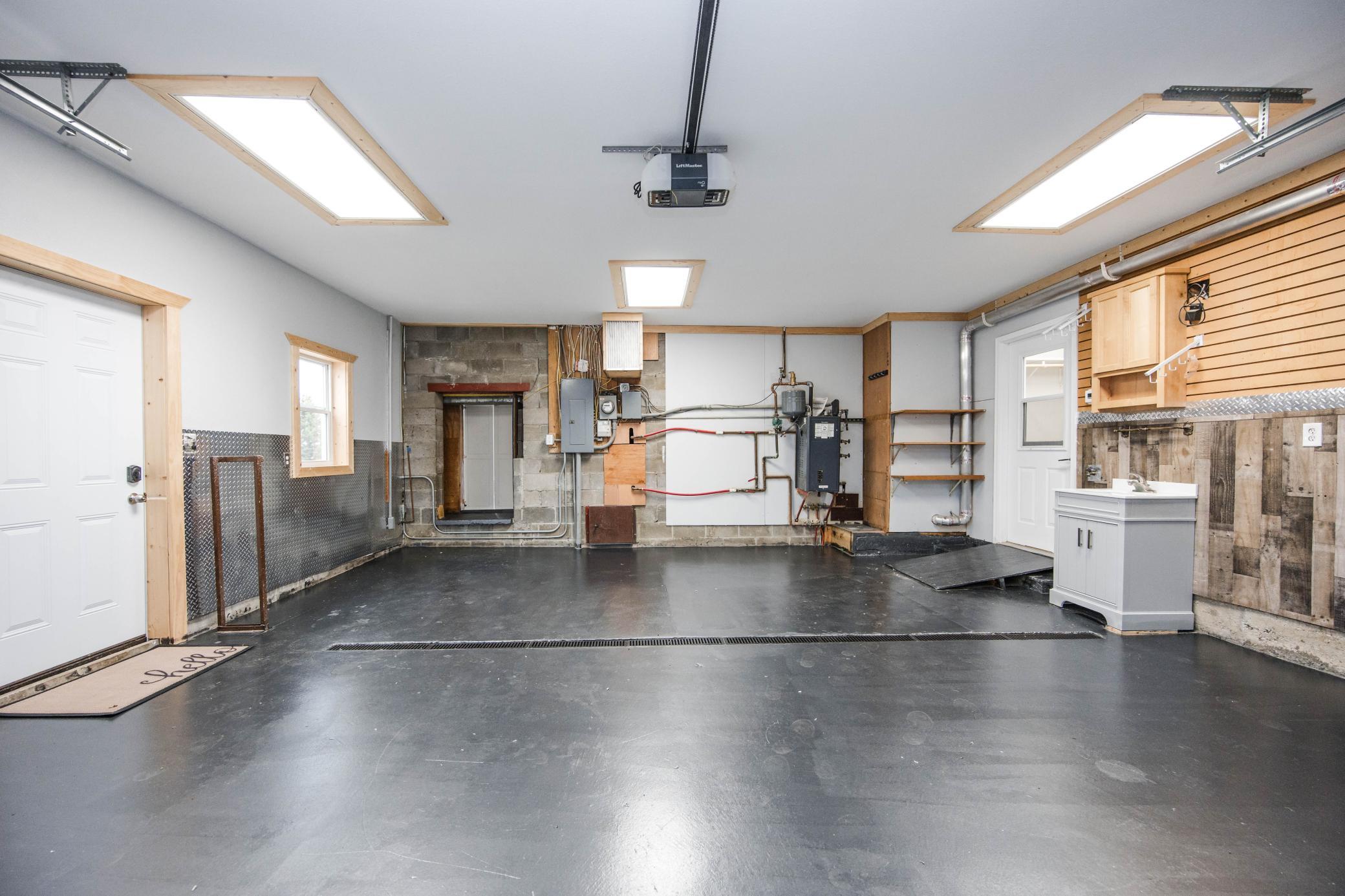 2001 single family home for sale at 42950 County Highway 19 in Sebeka, MN — 4 bed, 5 bath (photo 77 of 105)